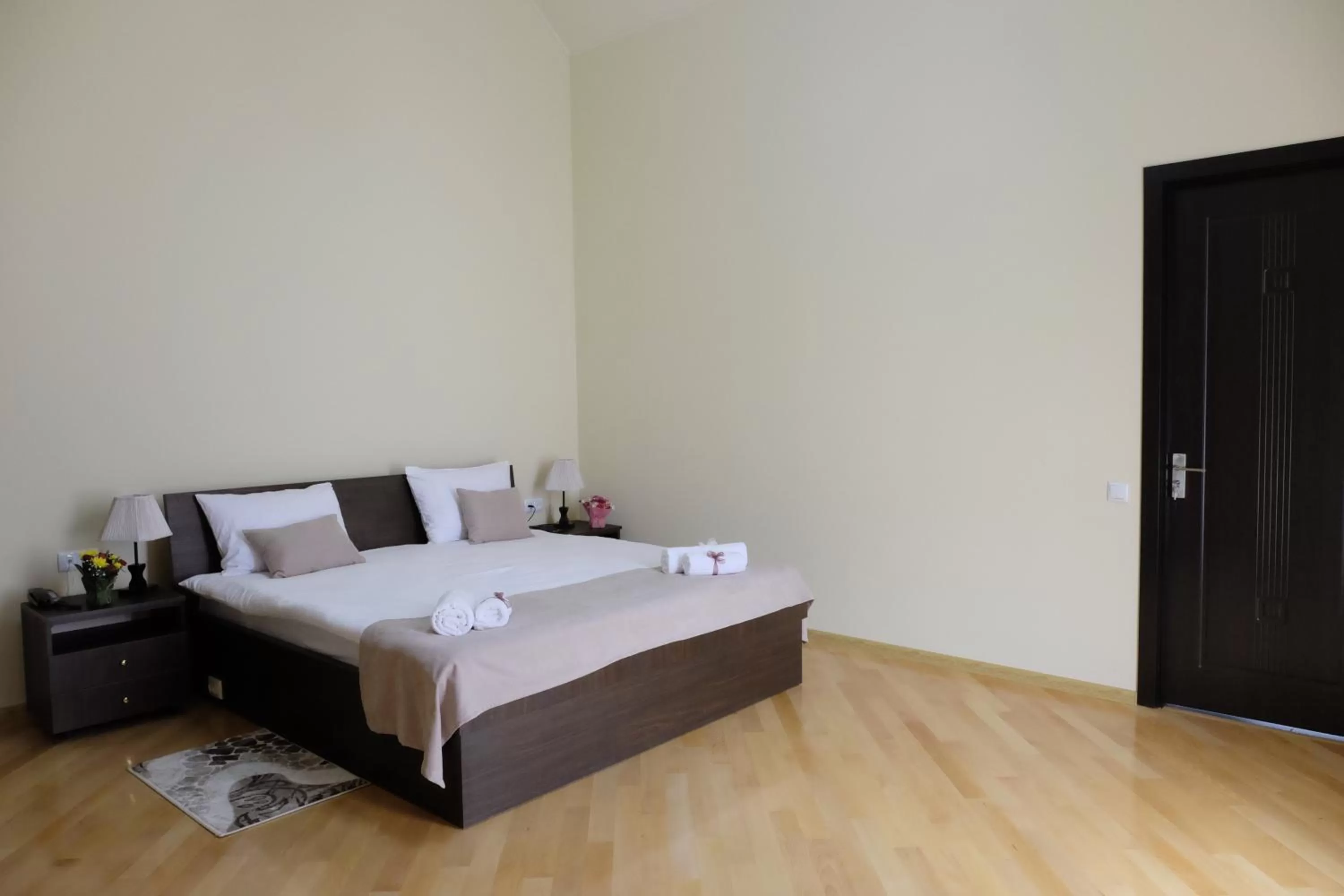 Photo of the whole room, Bed in S&L Boutique Hotel