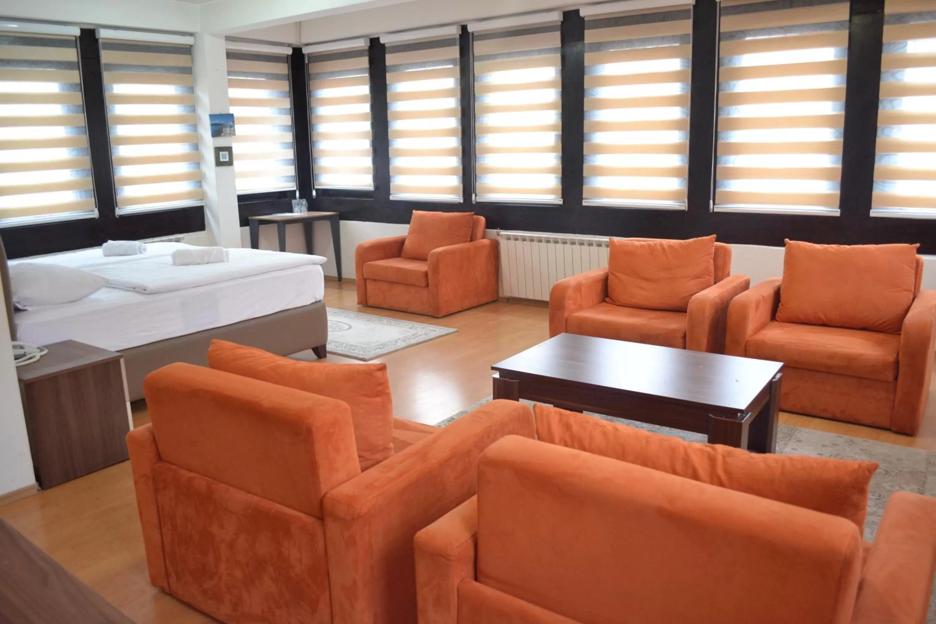 Shower in Hotel Corner