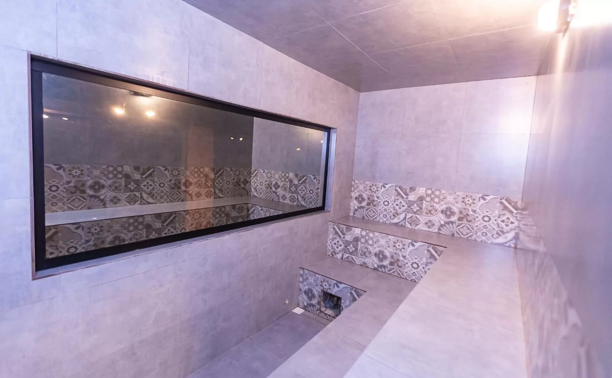 Steam room, Bathroom in DOM Hotel Boutique