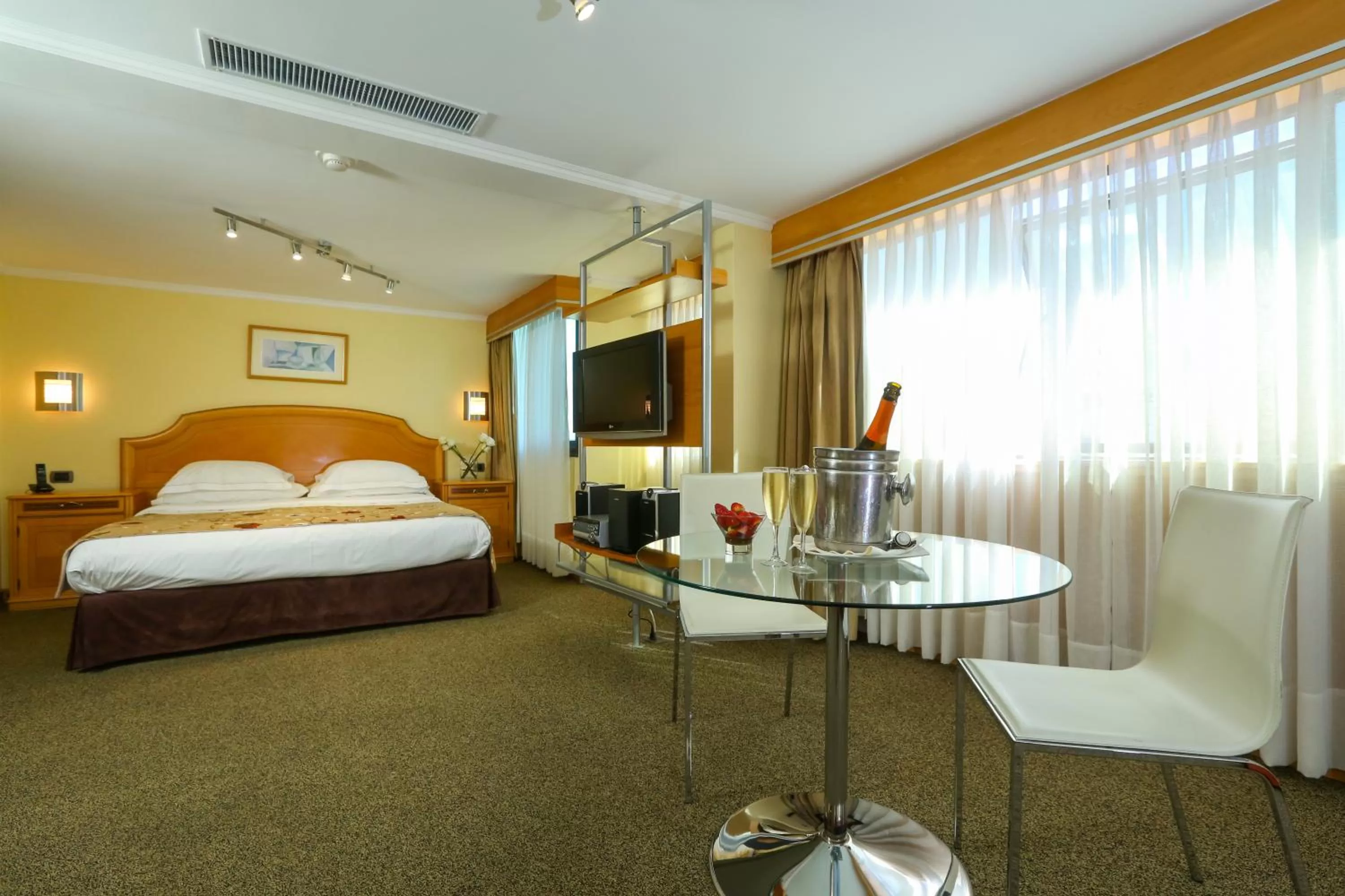 Day, Bed in Hotel Ankara