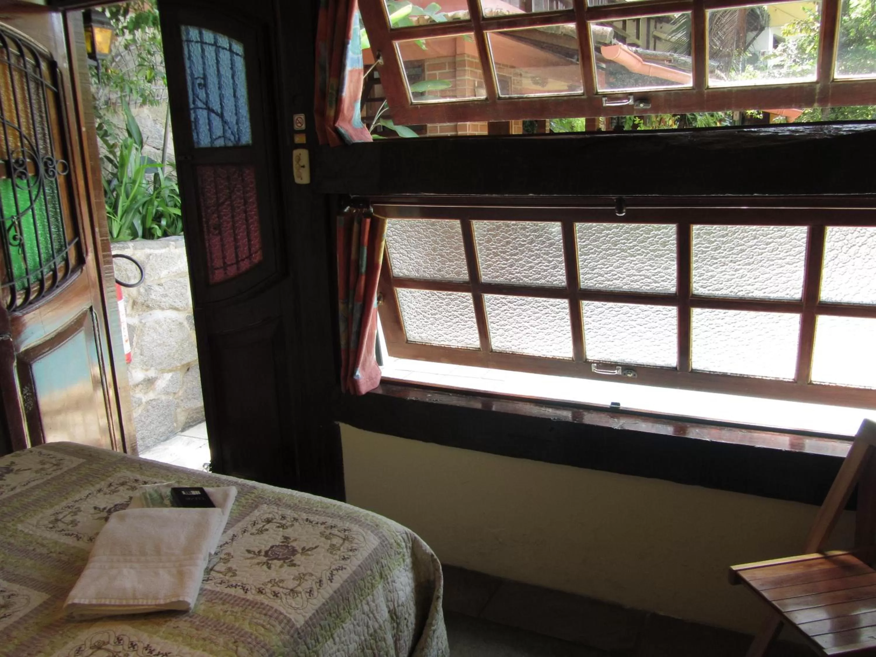 Bedroom, Garden View in O Veleiro Bed and Breakfast