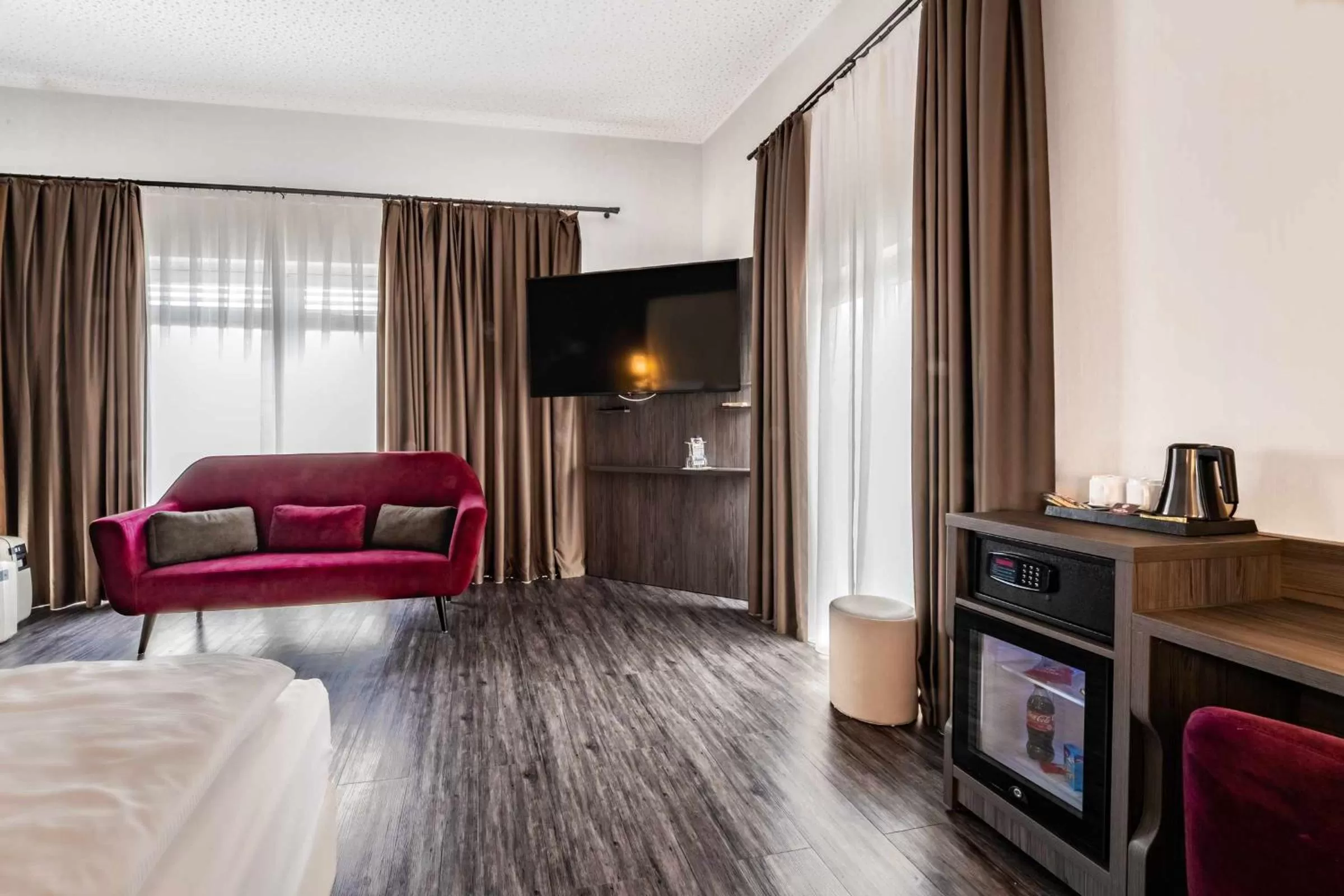 Photo of the whole room, TV/Entertainment Center in Best Western Hotel am Kastell