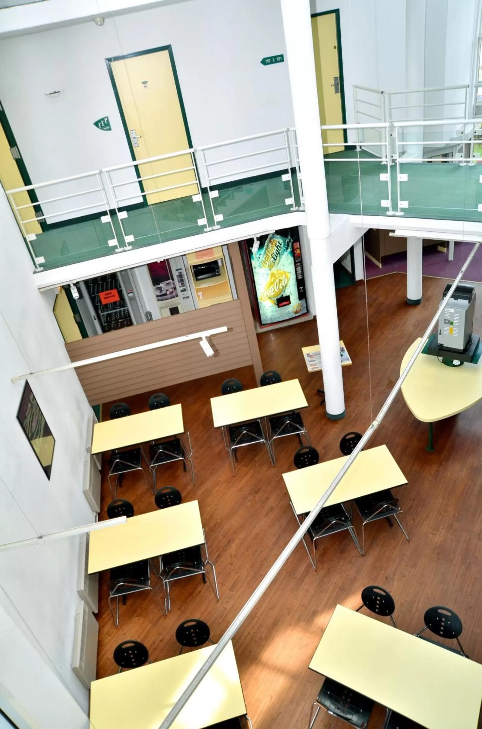 Restaurant/places to eat in Mister Bed Chambray Les Tours