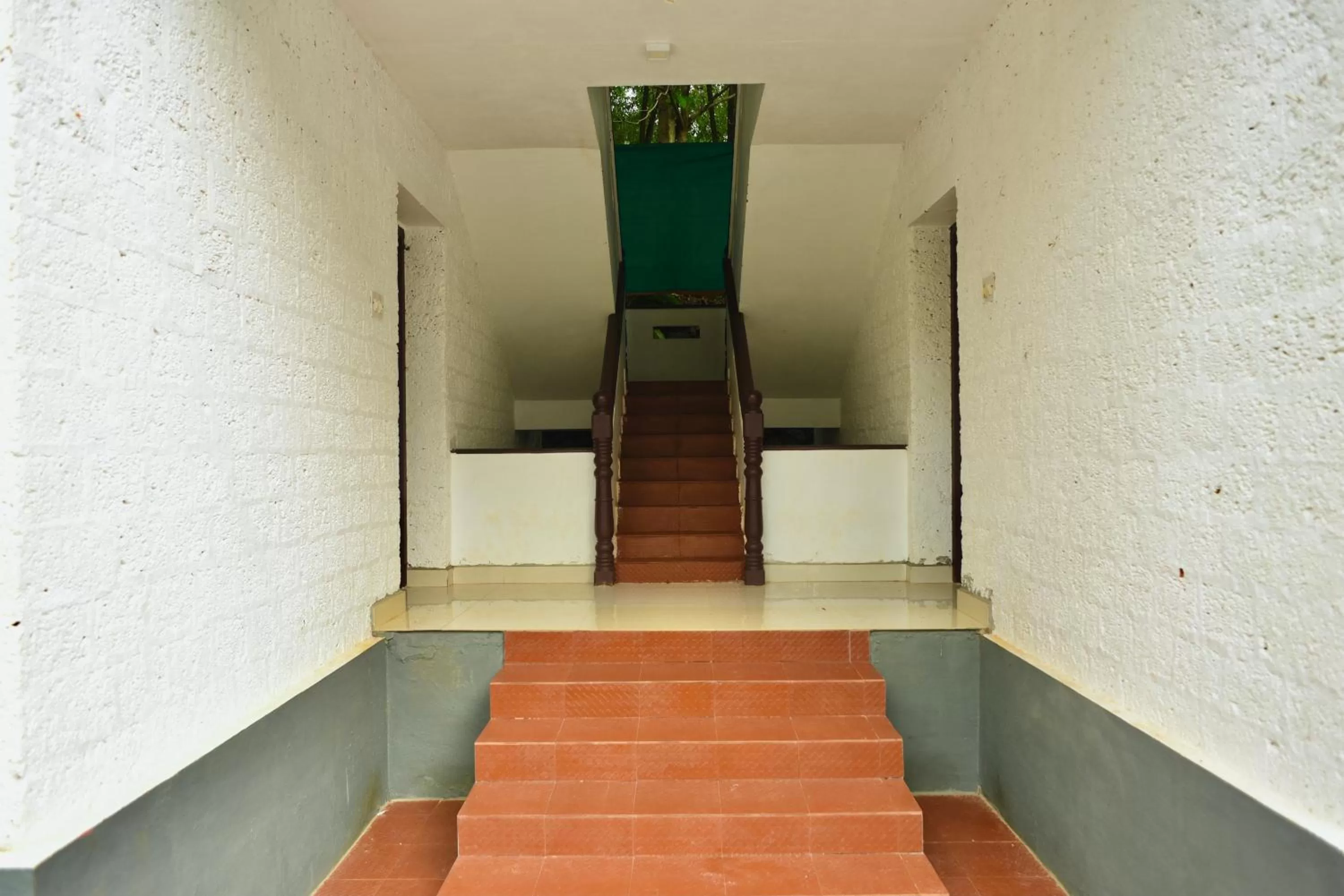 Facade/entrance in Red Earth - Gokarna