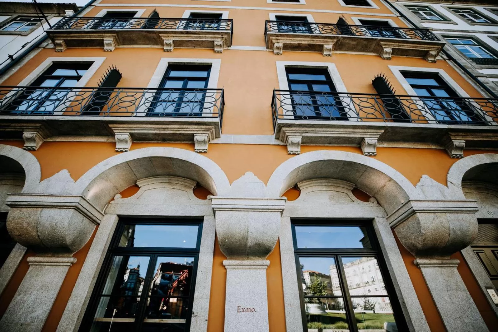 Facade/entrance in Exmo Hotel by Olivia