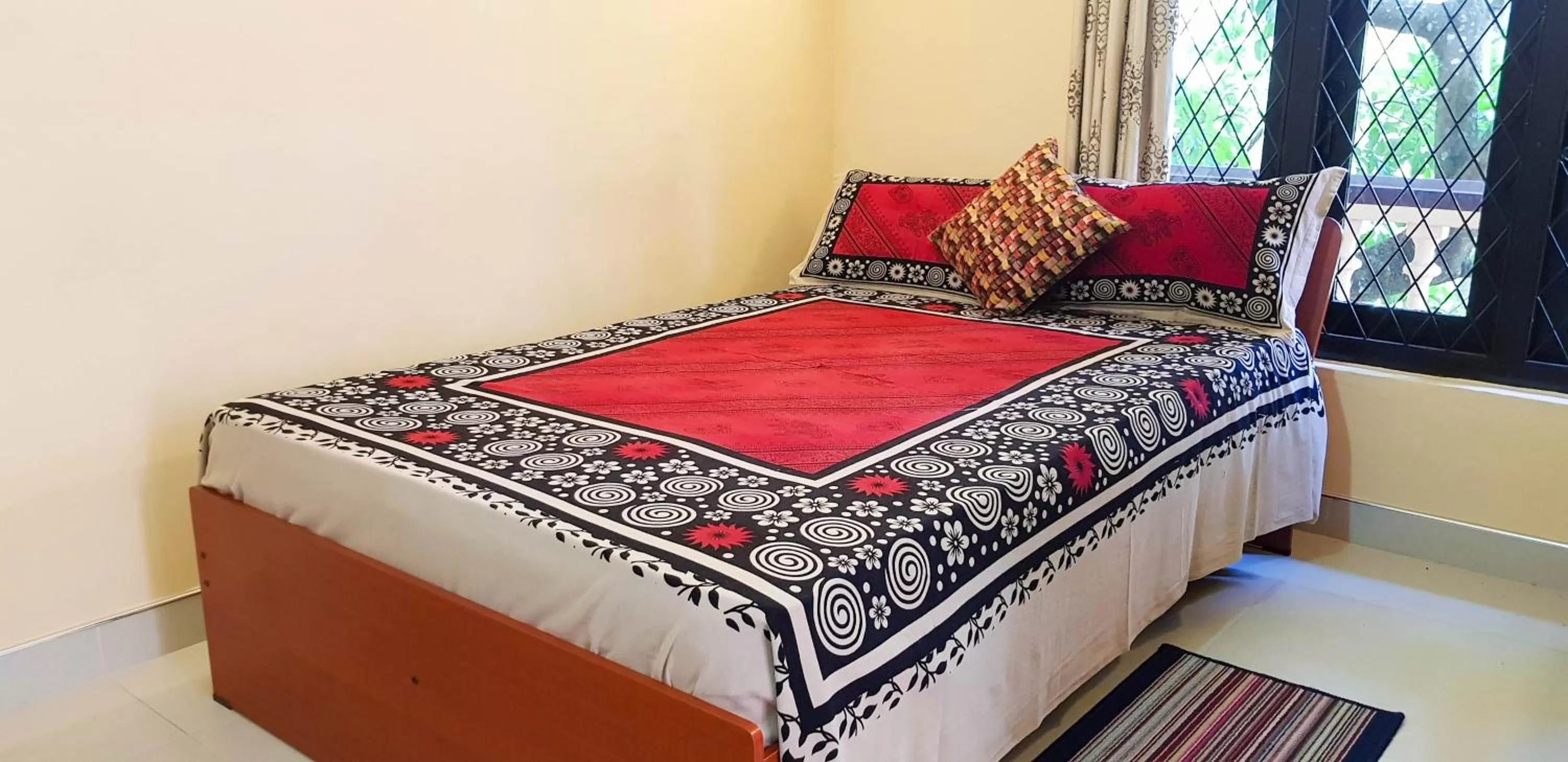 Bedroom, Bed in Evergreen