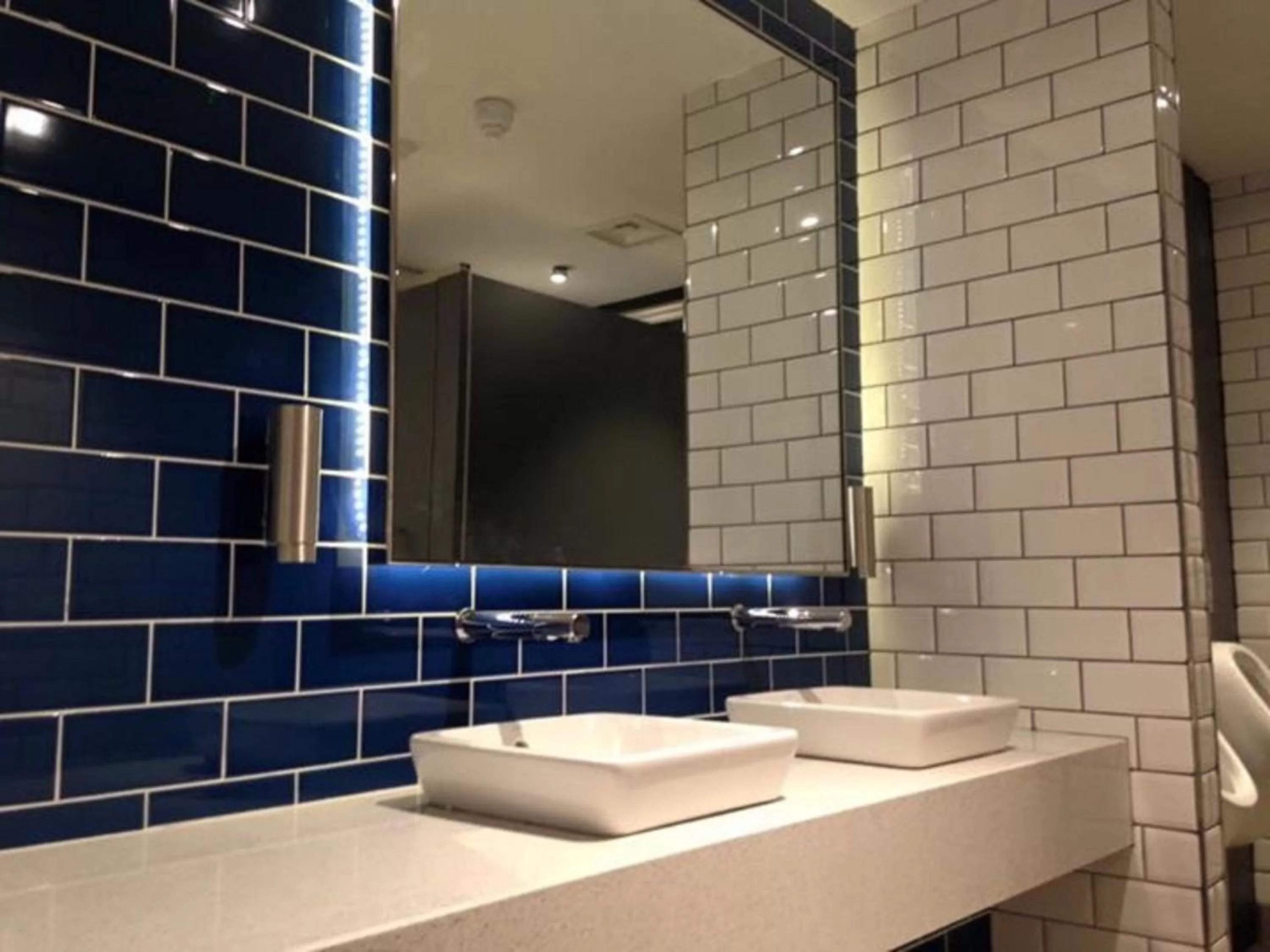 Decorative detail in Holiday Inn Express St. Albans - M25, Jct.22