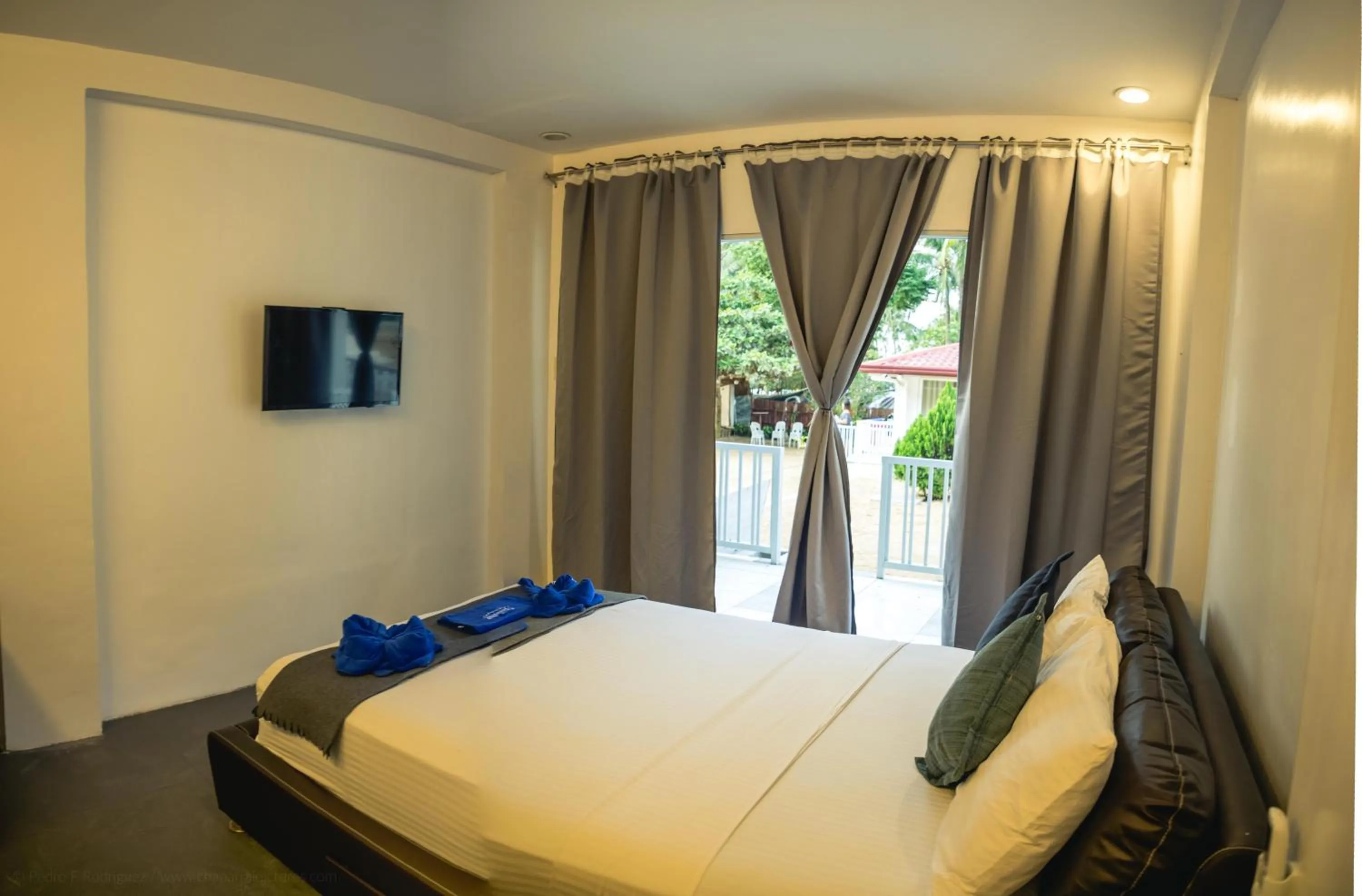 Bed in Stunning Republic