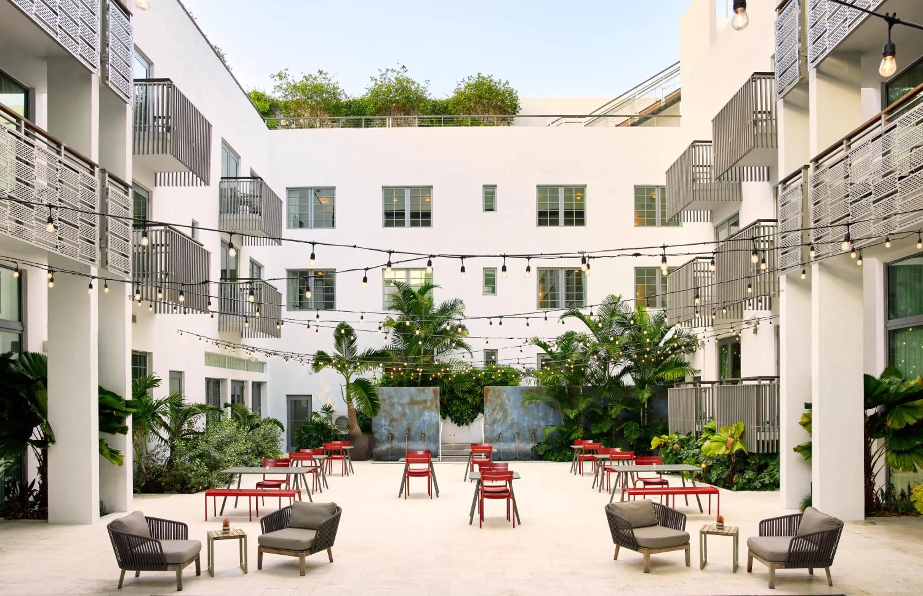 Restaurant/places to eat in The Betsy Hotel, South Beach