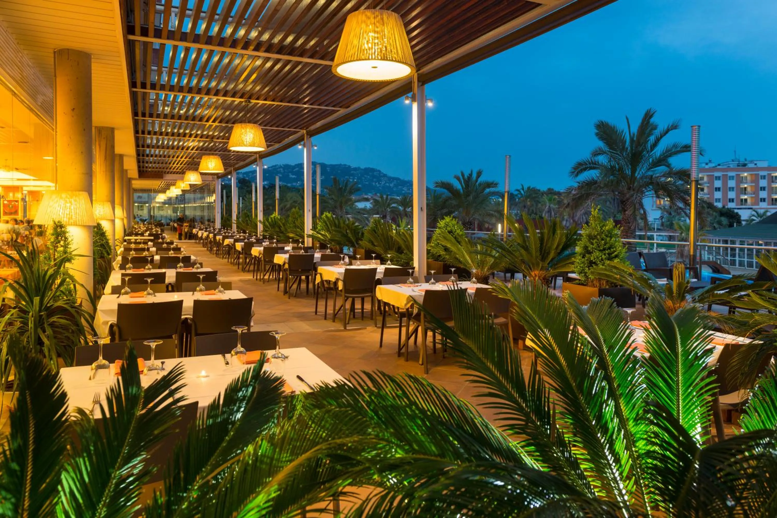 Restaurant/places to eat in Costa Encantada Resort & Suites