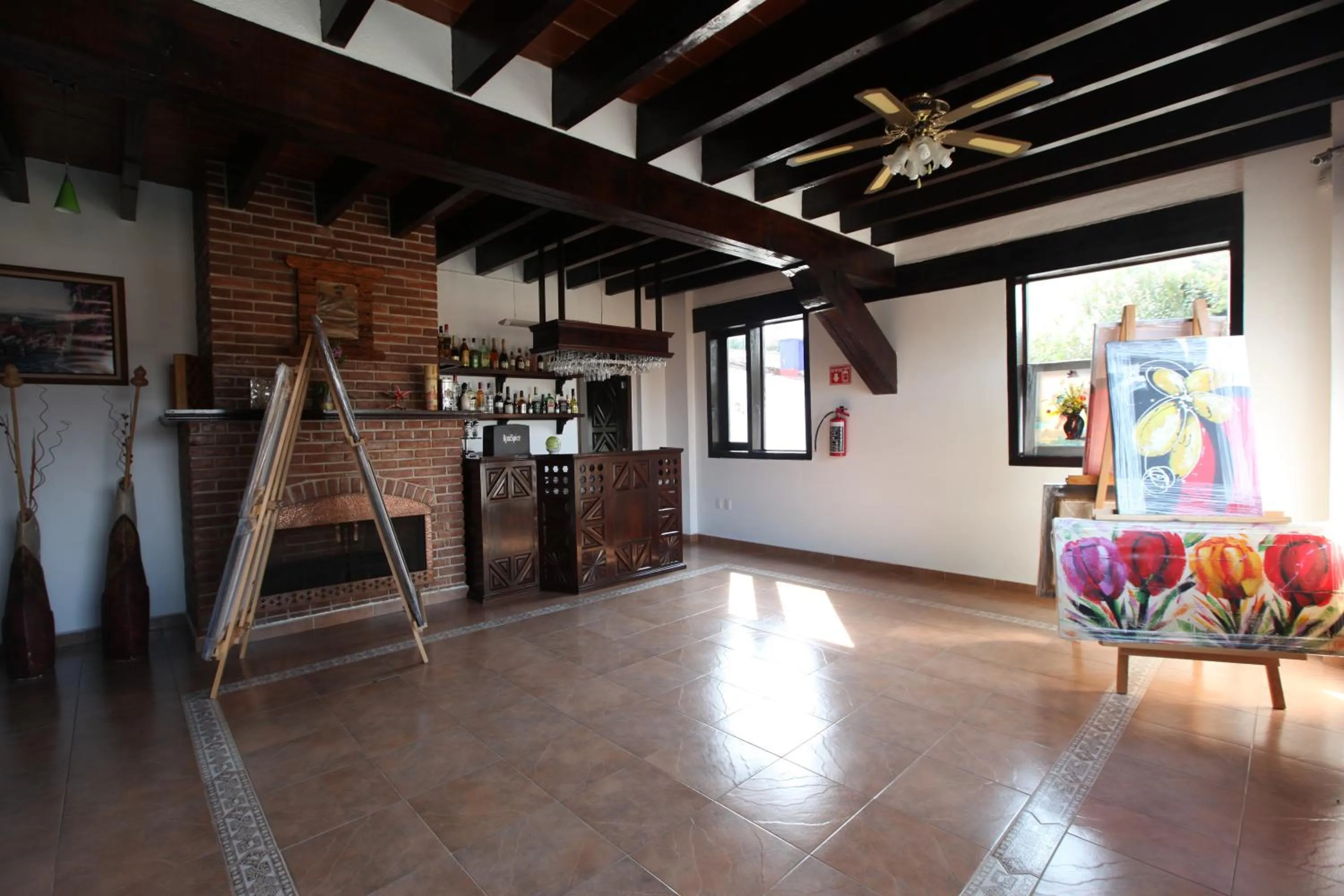 Library in La Capilla Hotel Boutique