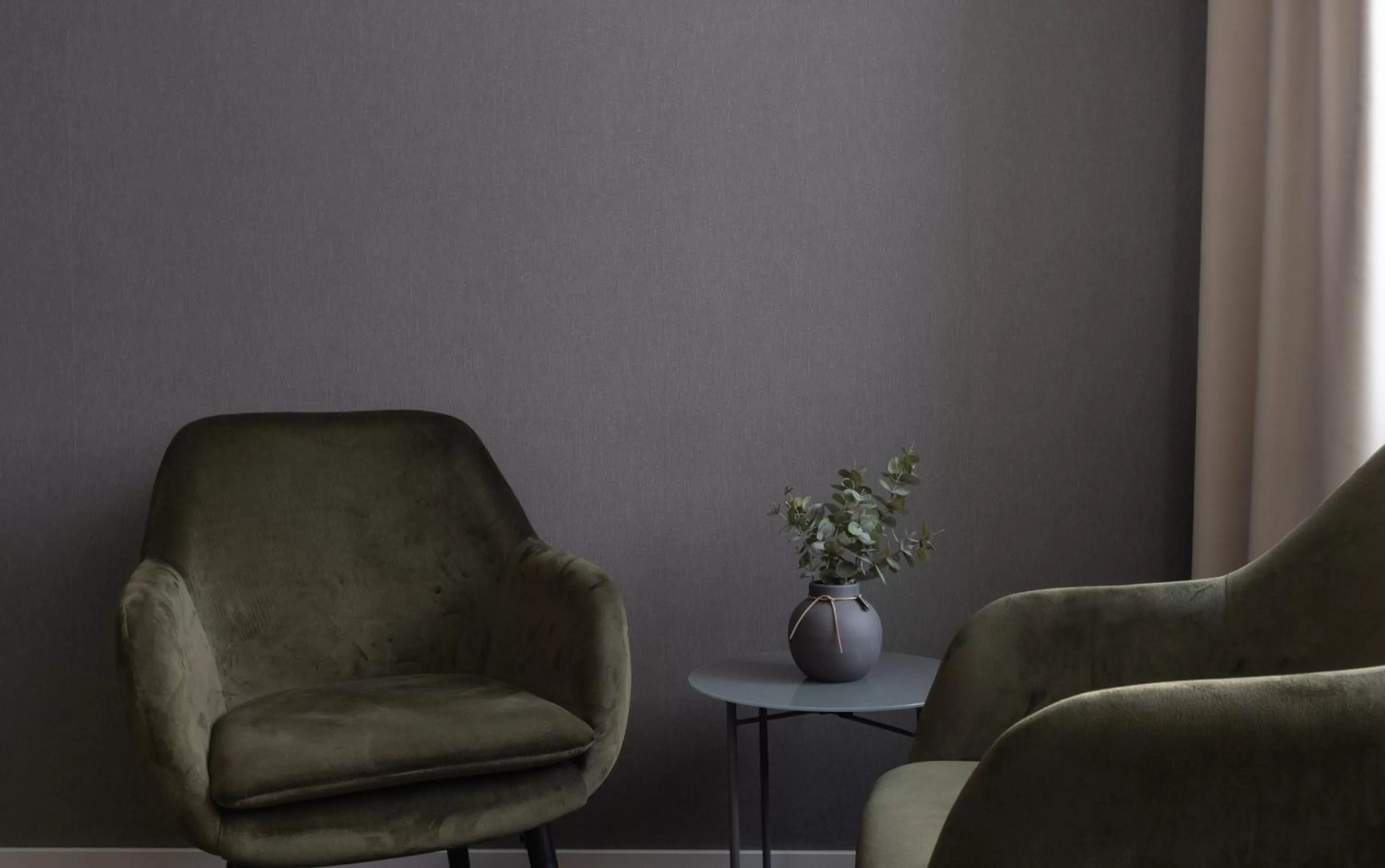 Seating area in Hotel Victoria