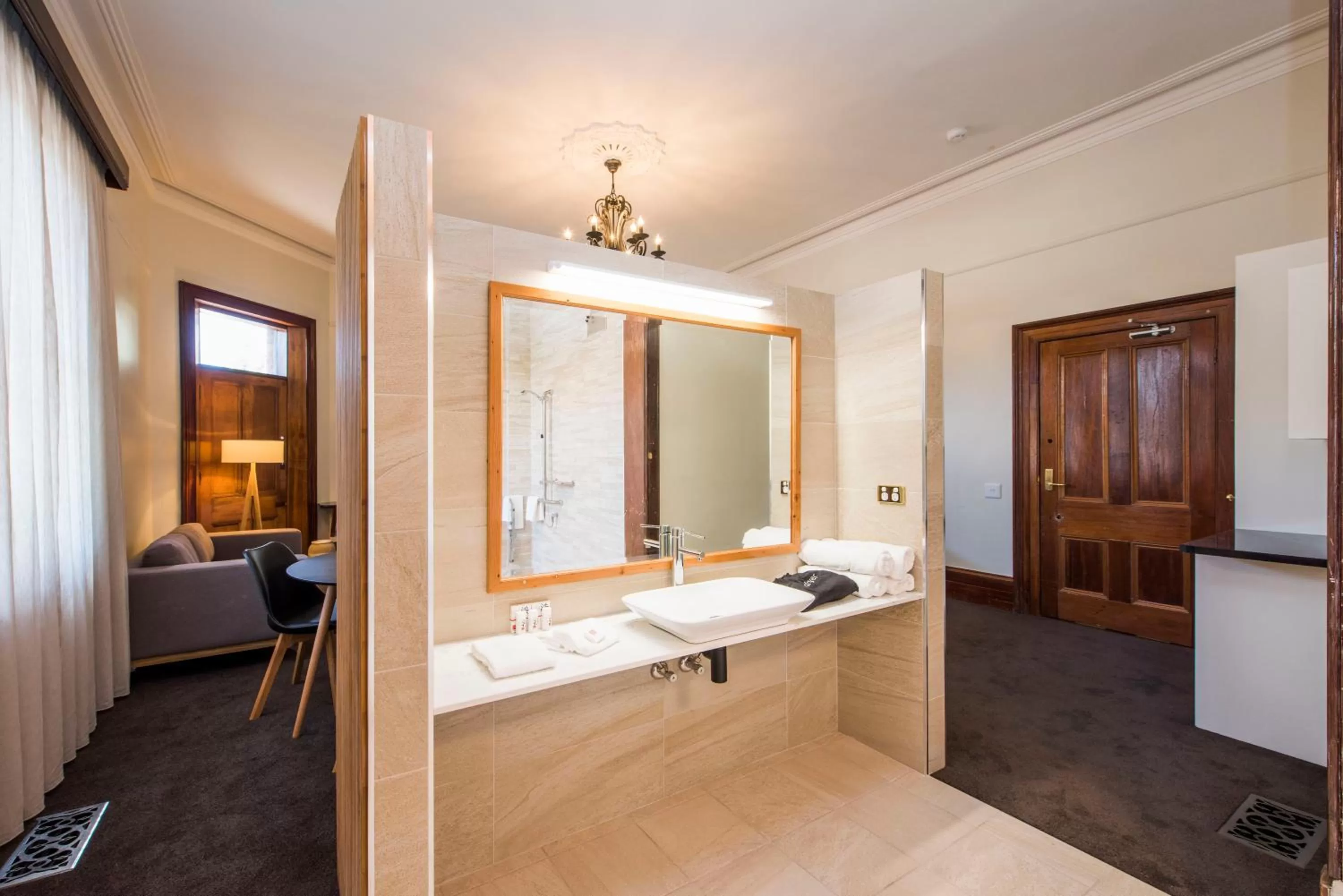 Bathroom in The Parkview Hotel Mudgee