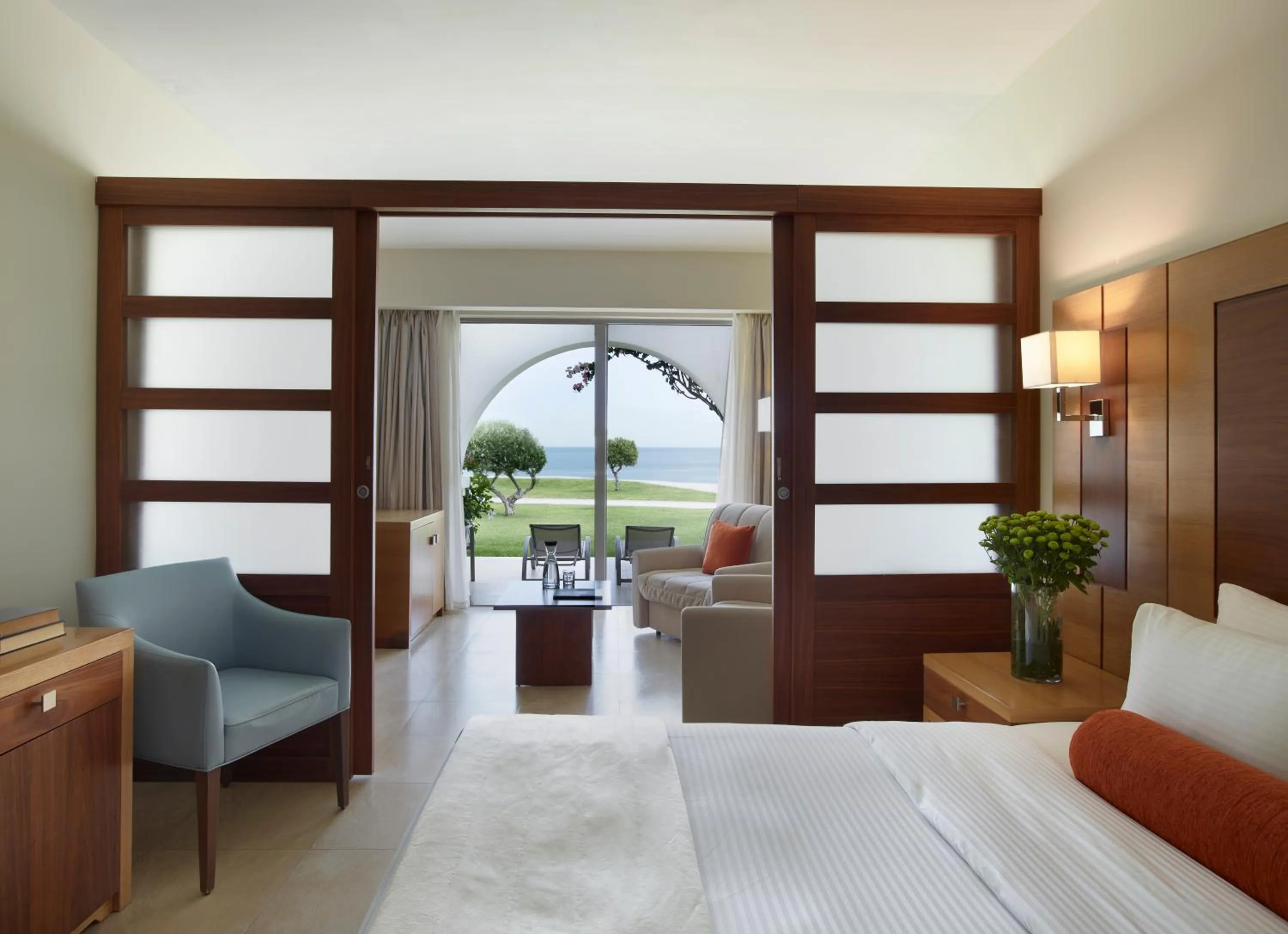 Balcony/Terrace, Bed in Apollo Blue