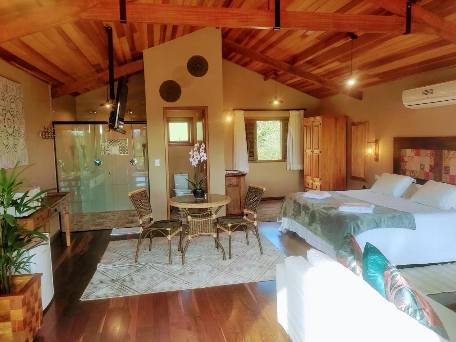 Restaurant/Places to Eat in Pousada Serra do Luar