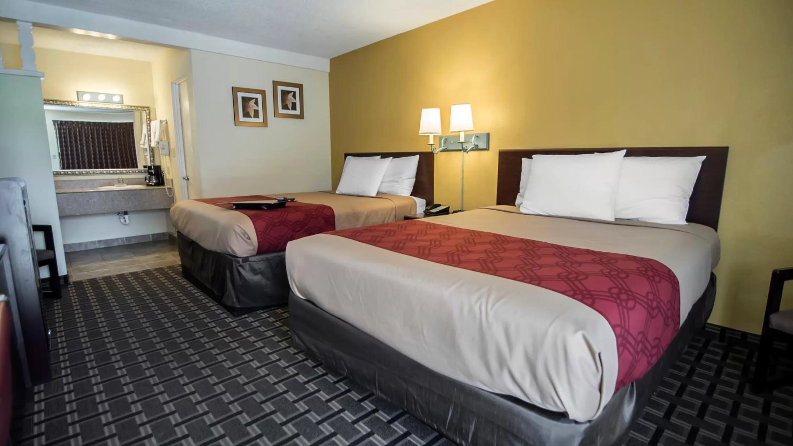 Standard Queen Room in Super 8 by Wyndham Albuquerque Downtown