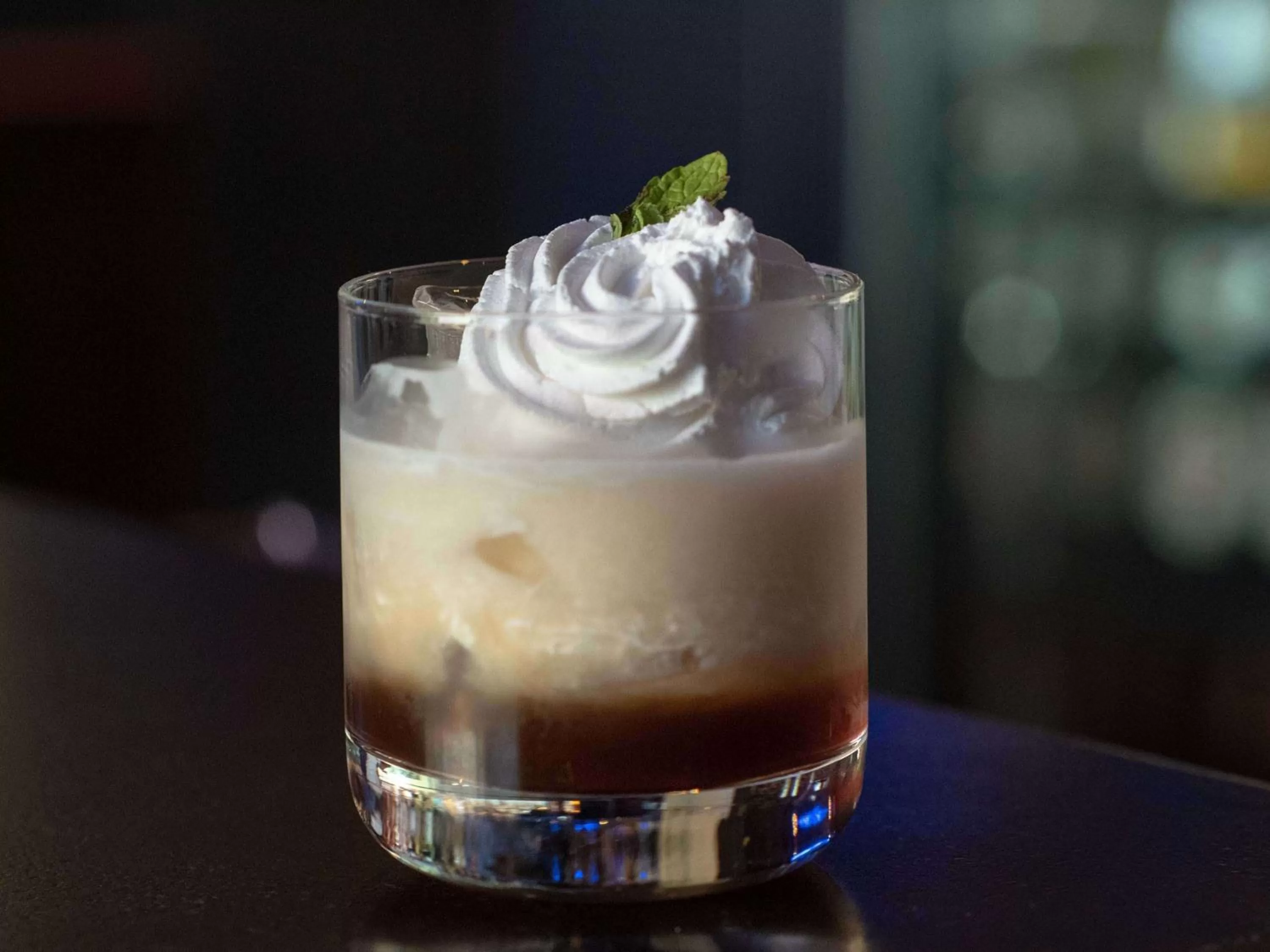 Lounge or bar in Mercure Hyderabad KCP Banjara Hills, An Accor Hotel