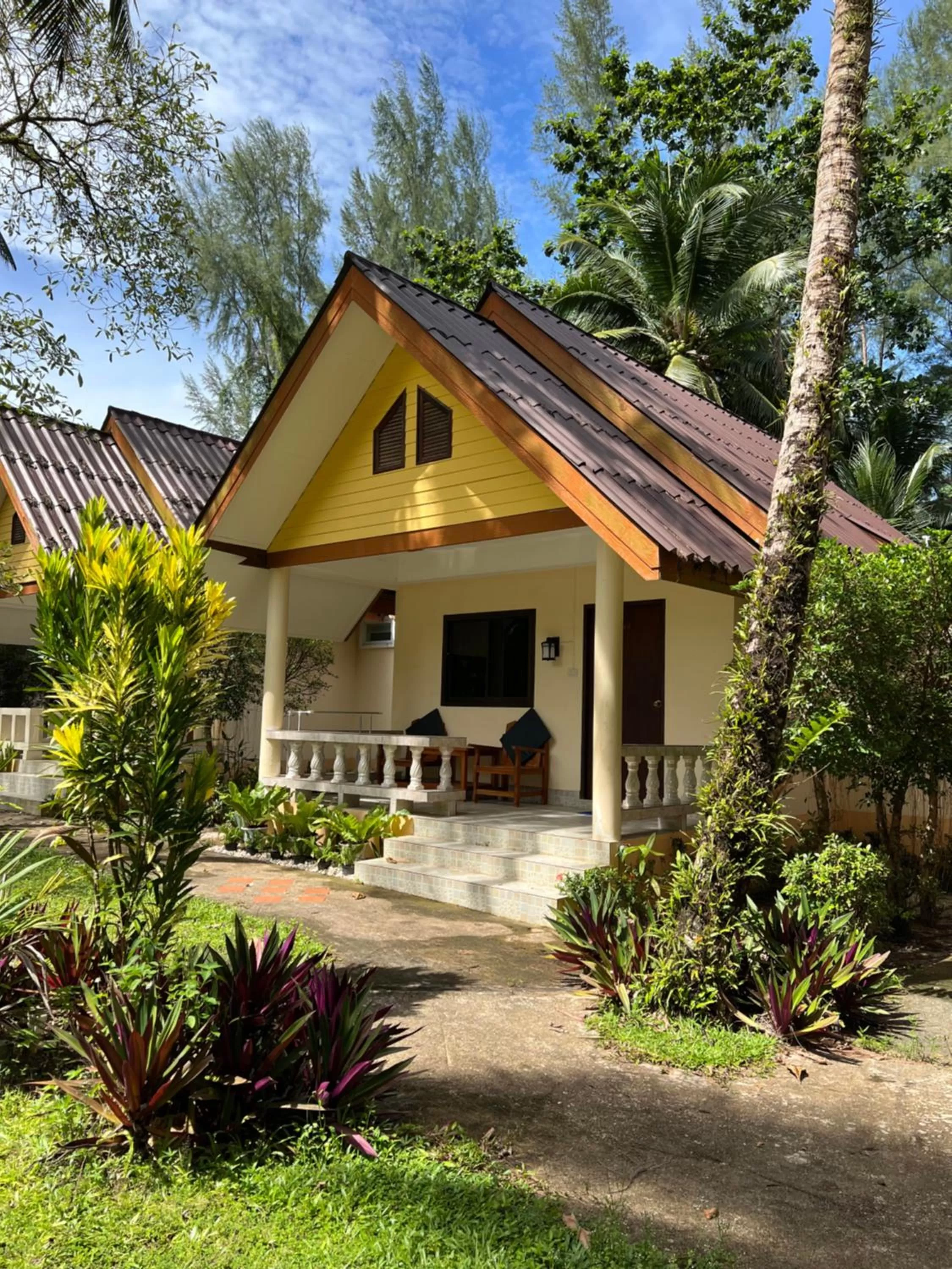Garden view, Property Building in Ao Thong beach Bungalows