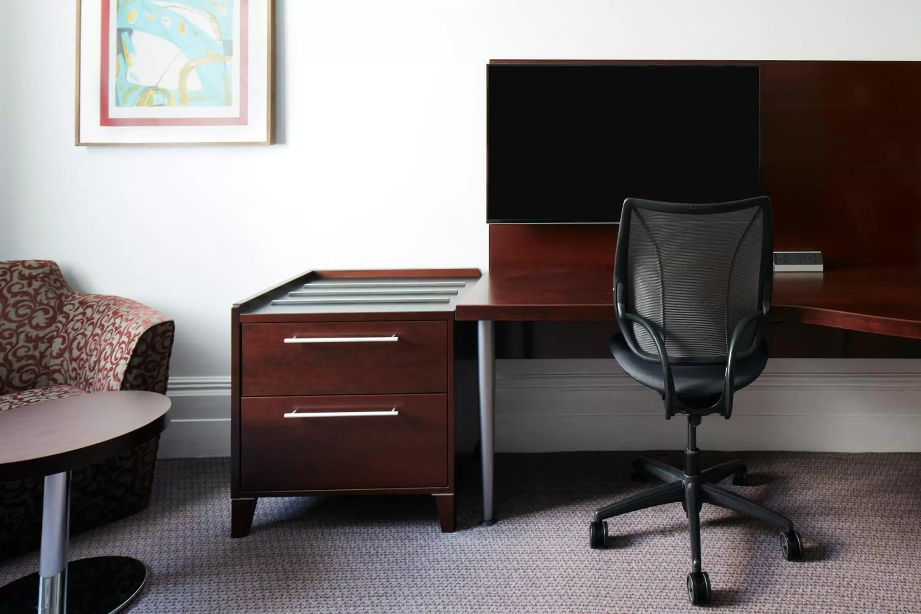 Deluxe Room in Club Quarters Hotel Trafalgar Square, London Deluxe Room in Club Quarters Hotel Trafalgar Square, London