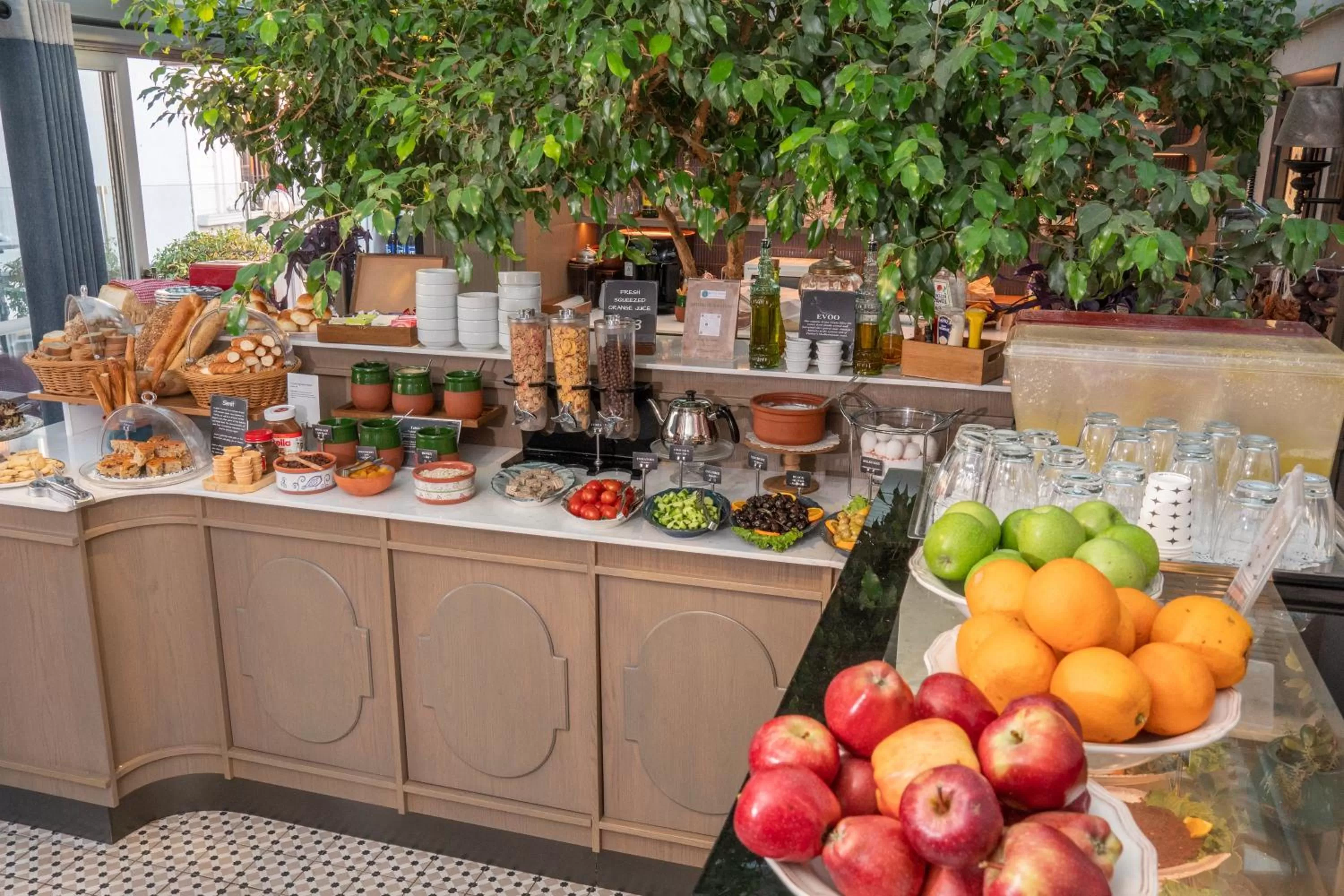 Breakfast in Hotel Niles Istanbul