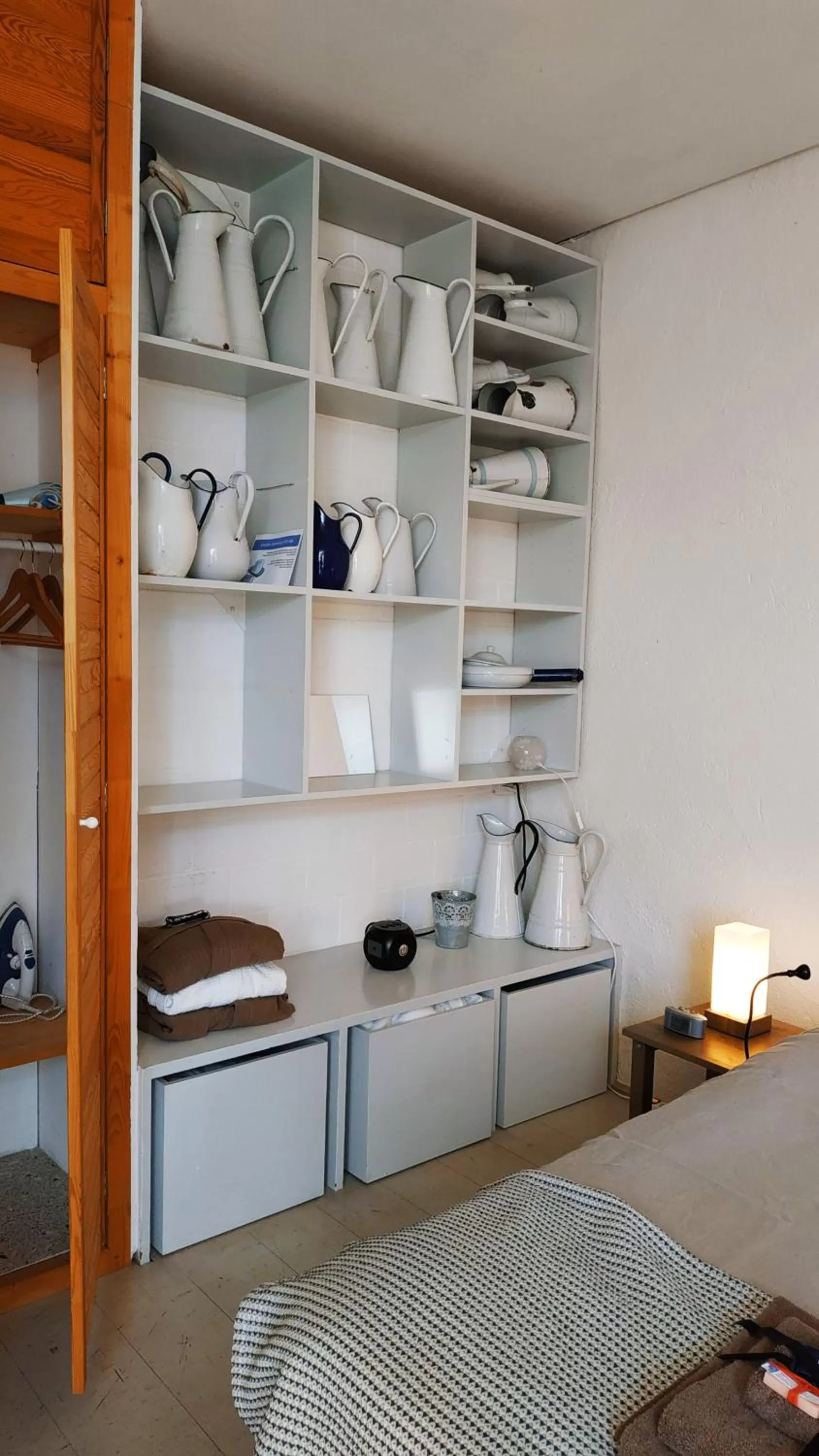 Kitchen/Kitchenette in Blue Wall BnB