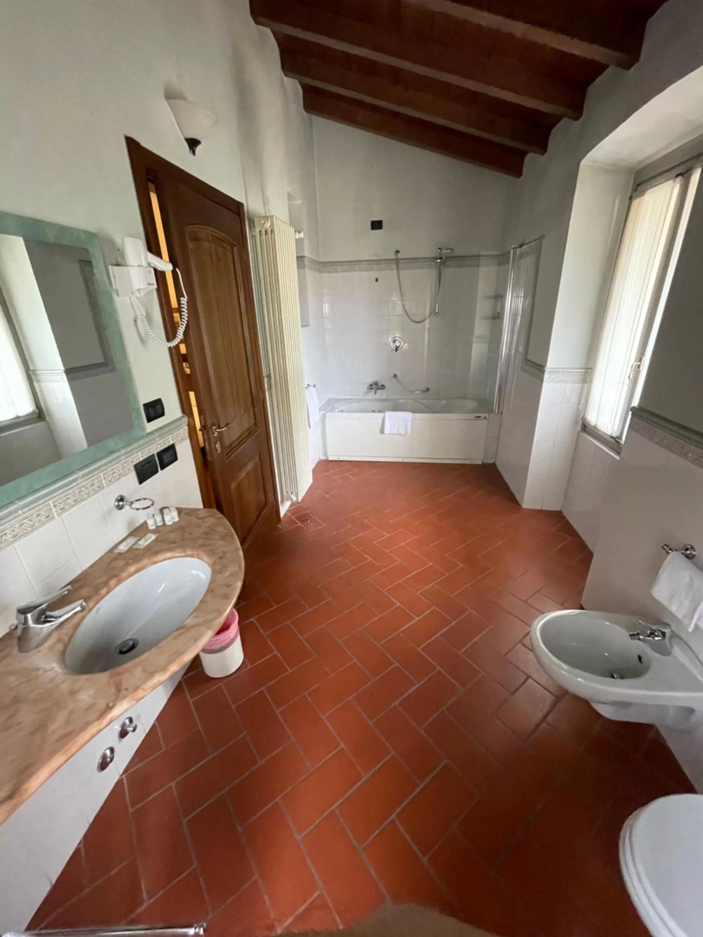 Bathroom in Bes Hotel Bergamo Cologno al Serio