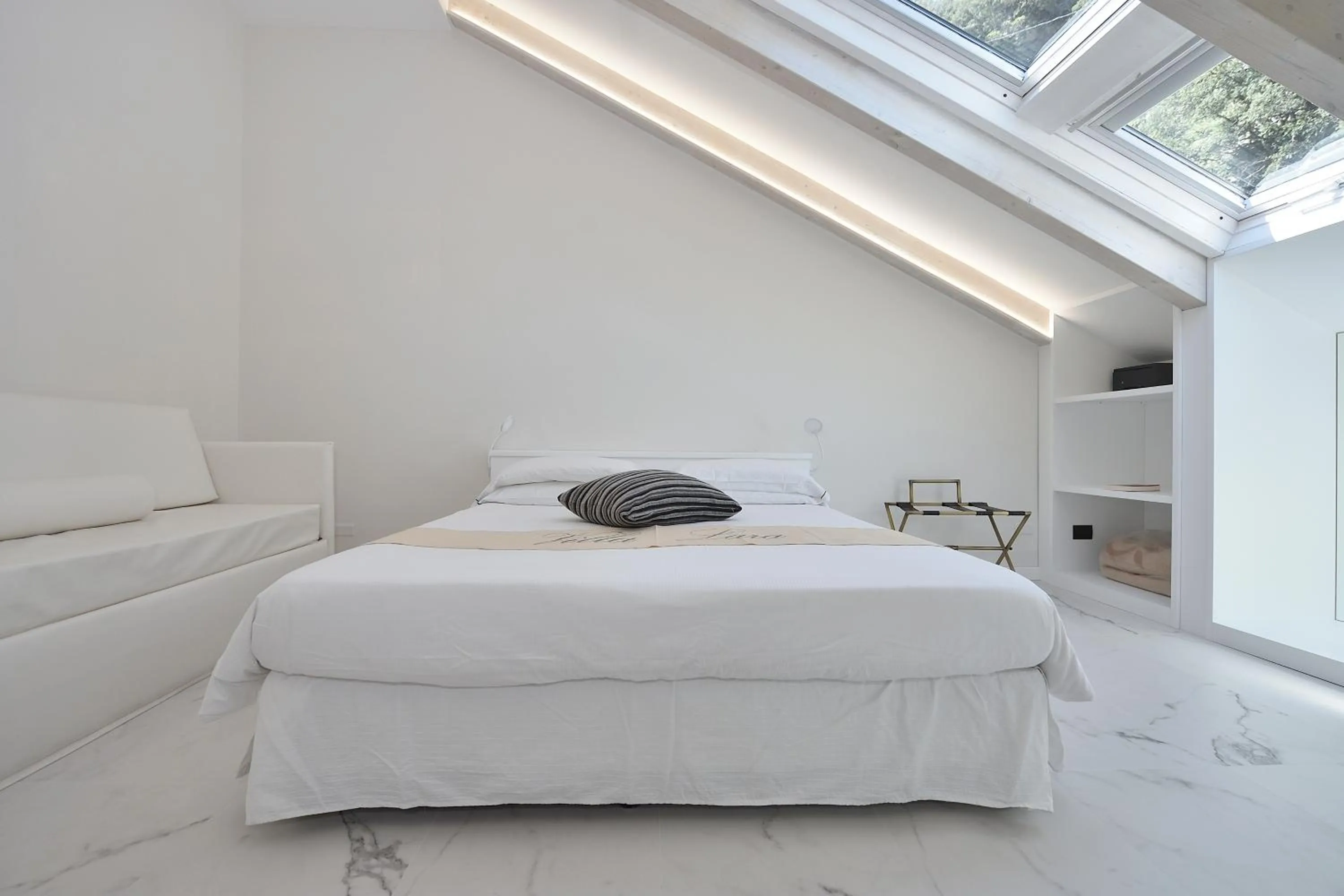 Bed in Villa Lara Hotel