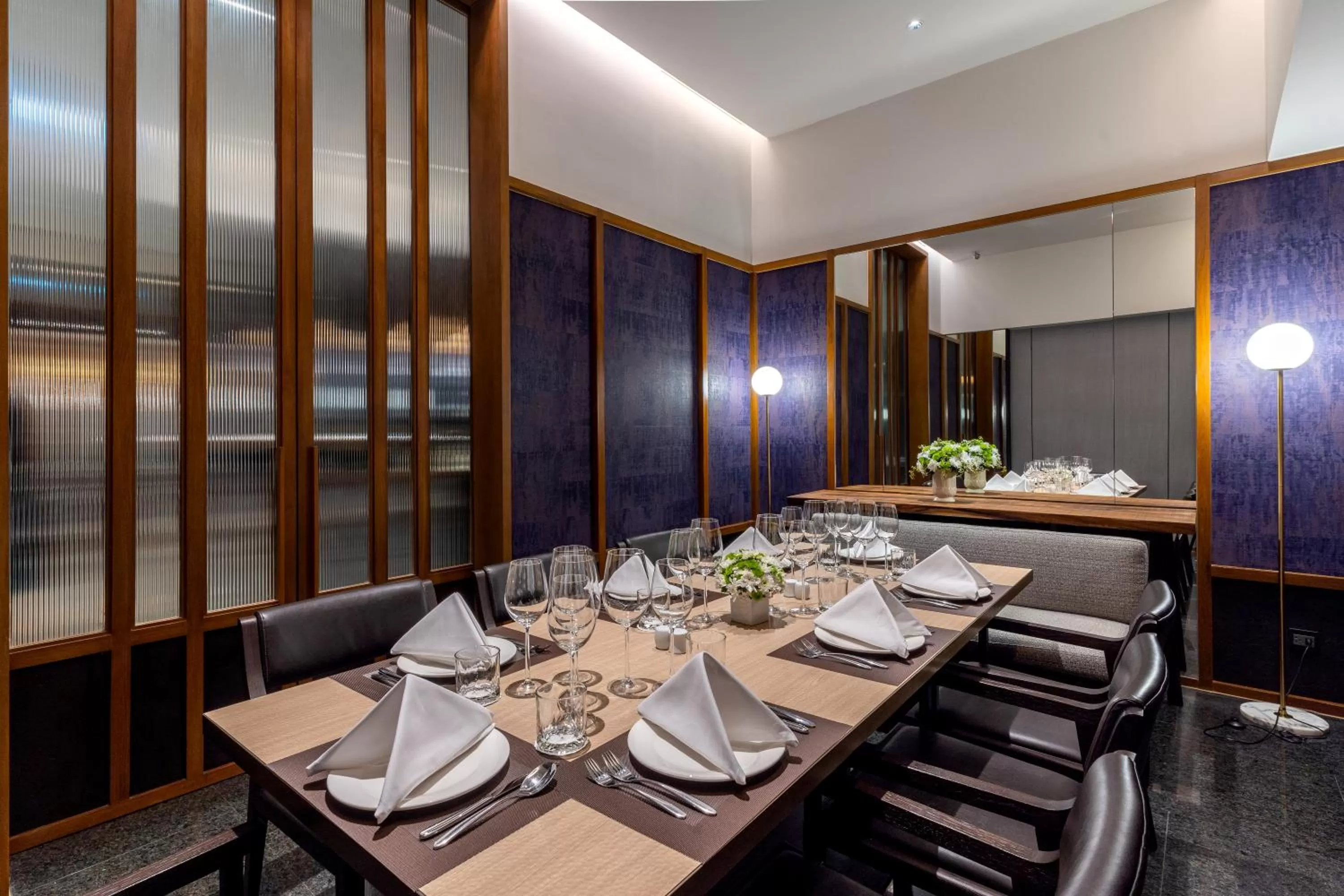 Restaurant/places to eat in Villa Deva Resort & Hotel Bangkok