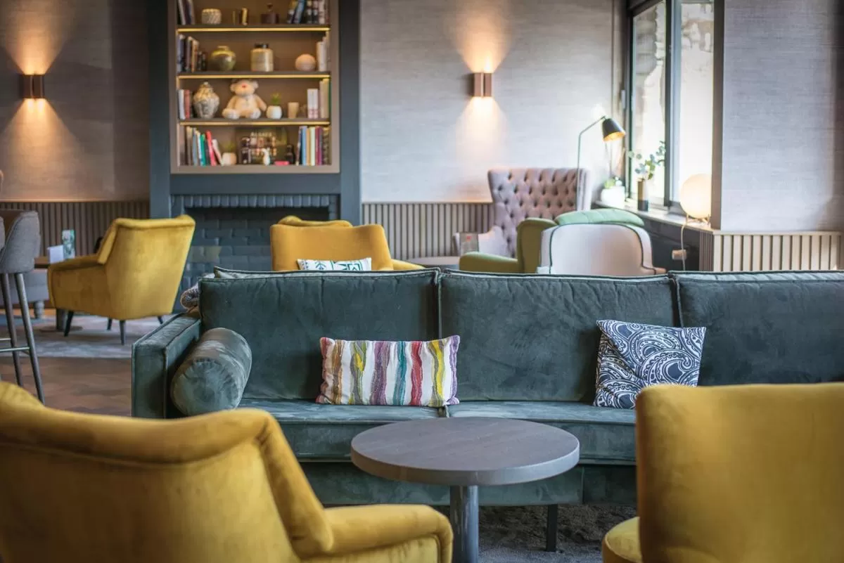 Lounge or bar in Hôtel Restaurant Vaillant Colmar Nord