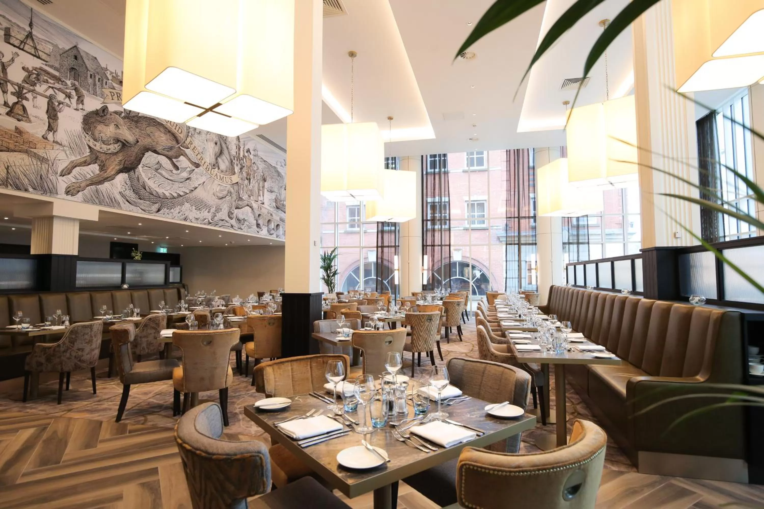 Restaurant/places to eat in Grand Central Hotel Belfast