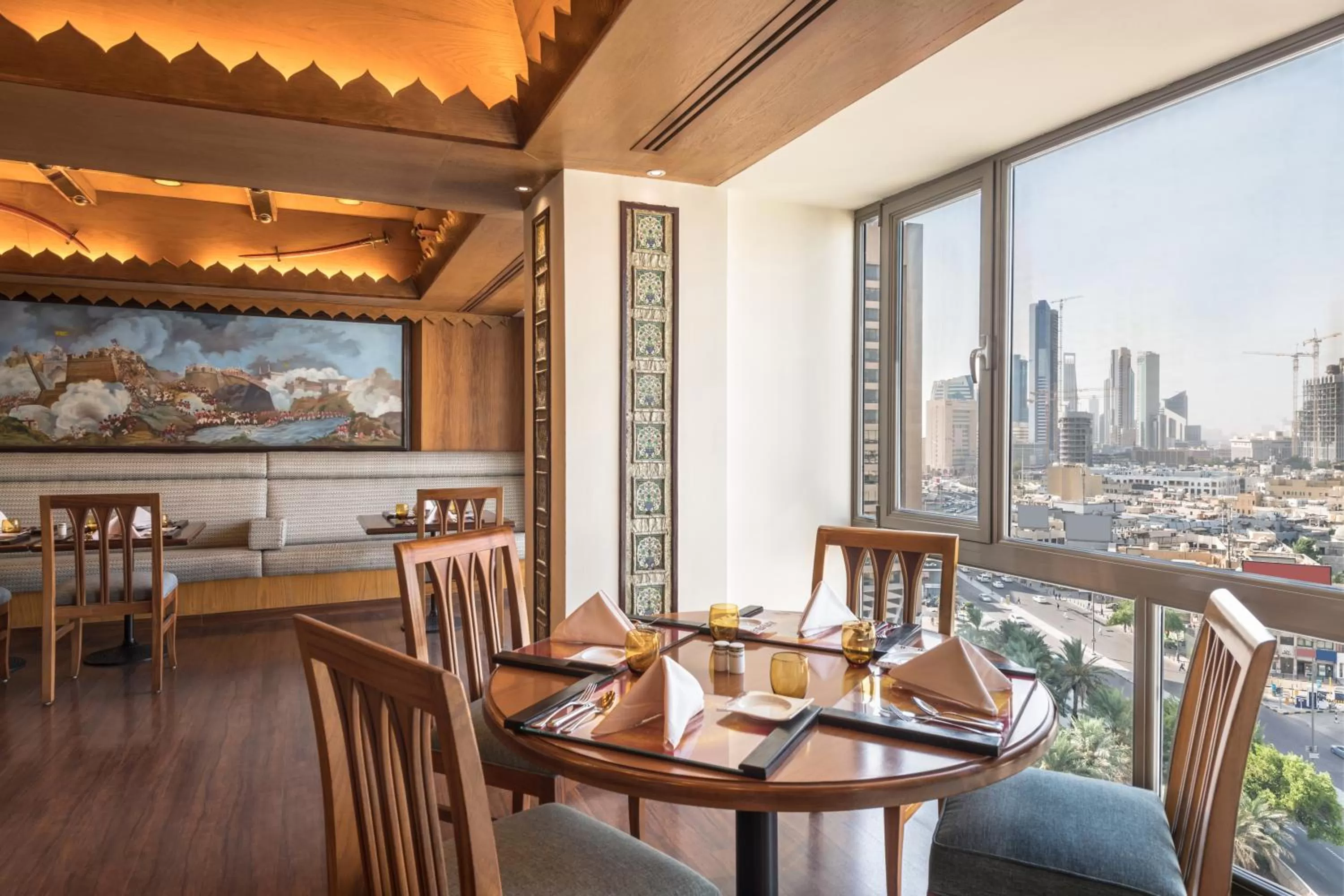 Restaurant/places to eat in Oasis Hotel