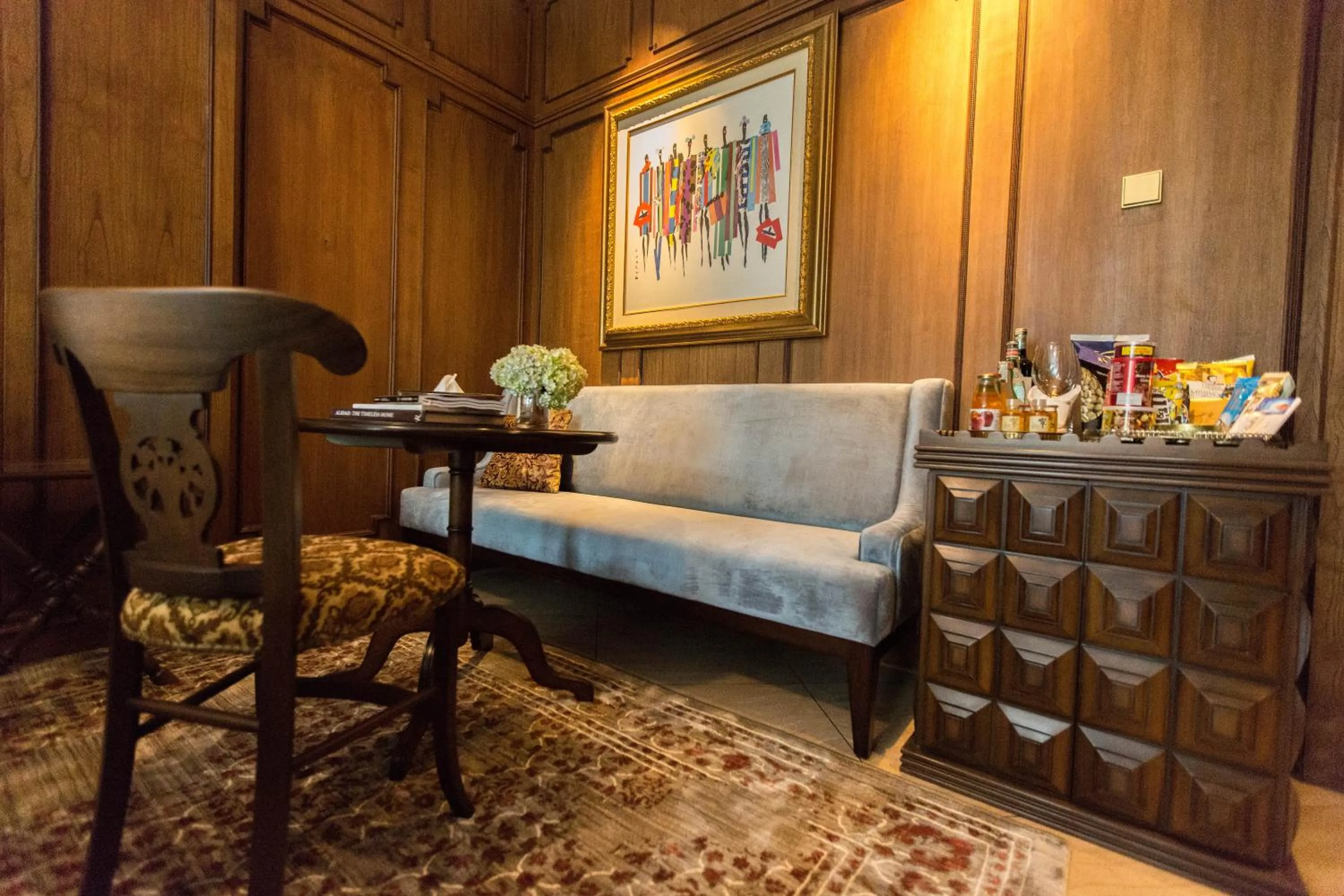 Living room in The Gunawarman