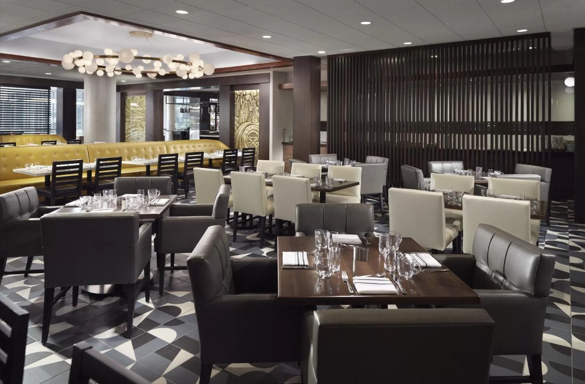 Restaurant/places to eat in Omni Charlotte Hotel