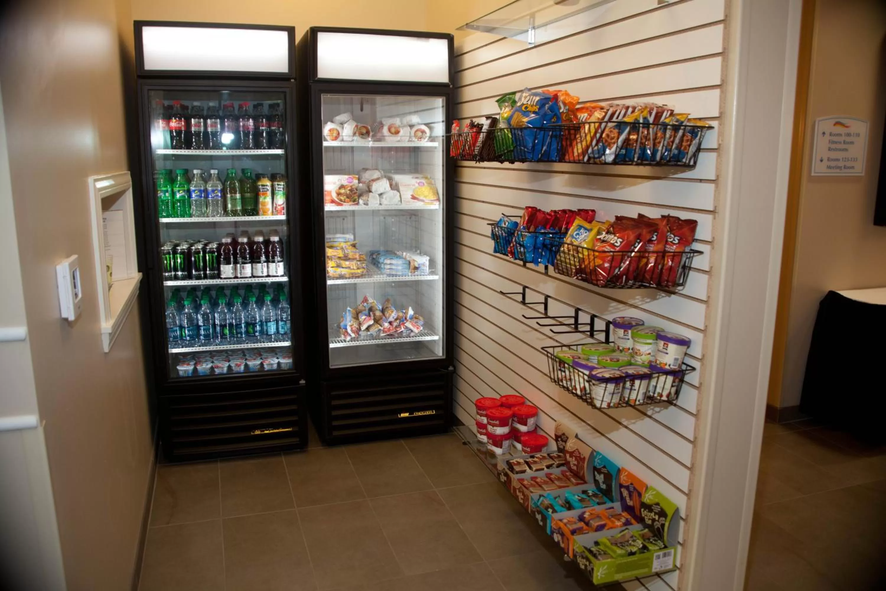 On-site shops in Baymont by Wyndham Erie