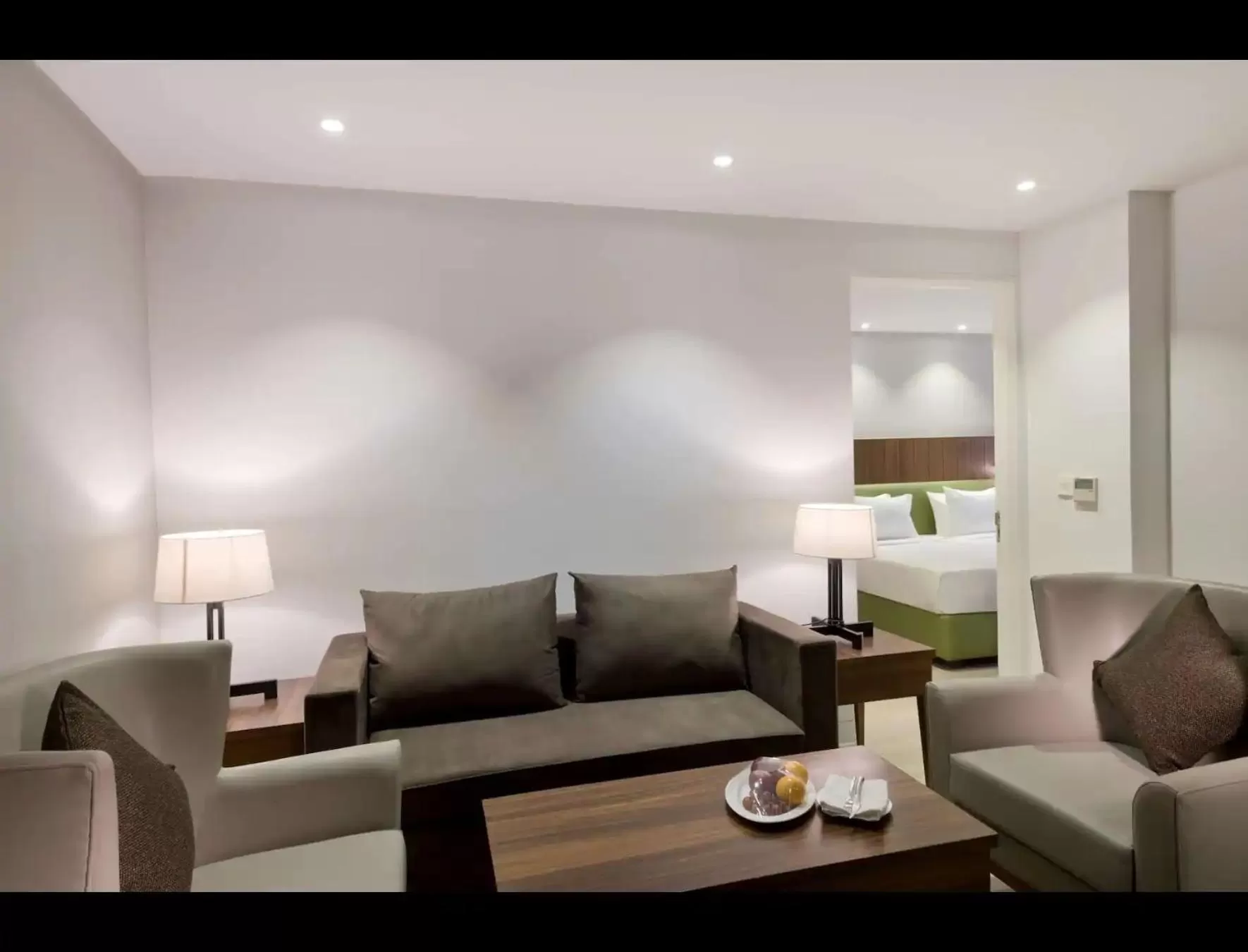 Seating area in Country Inn & Suites by Radisson Chandigarh Zirakpur