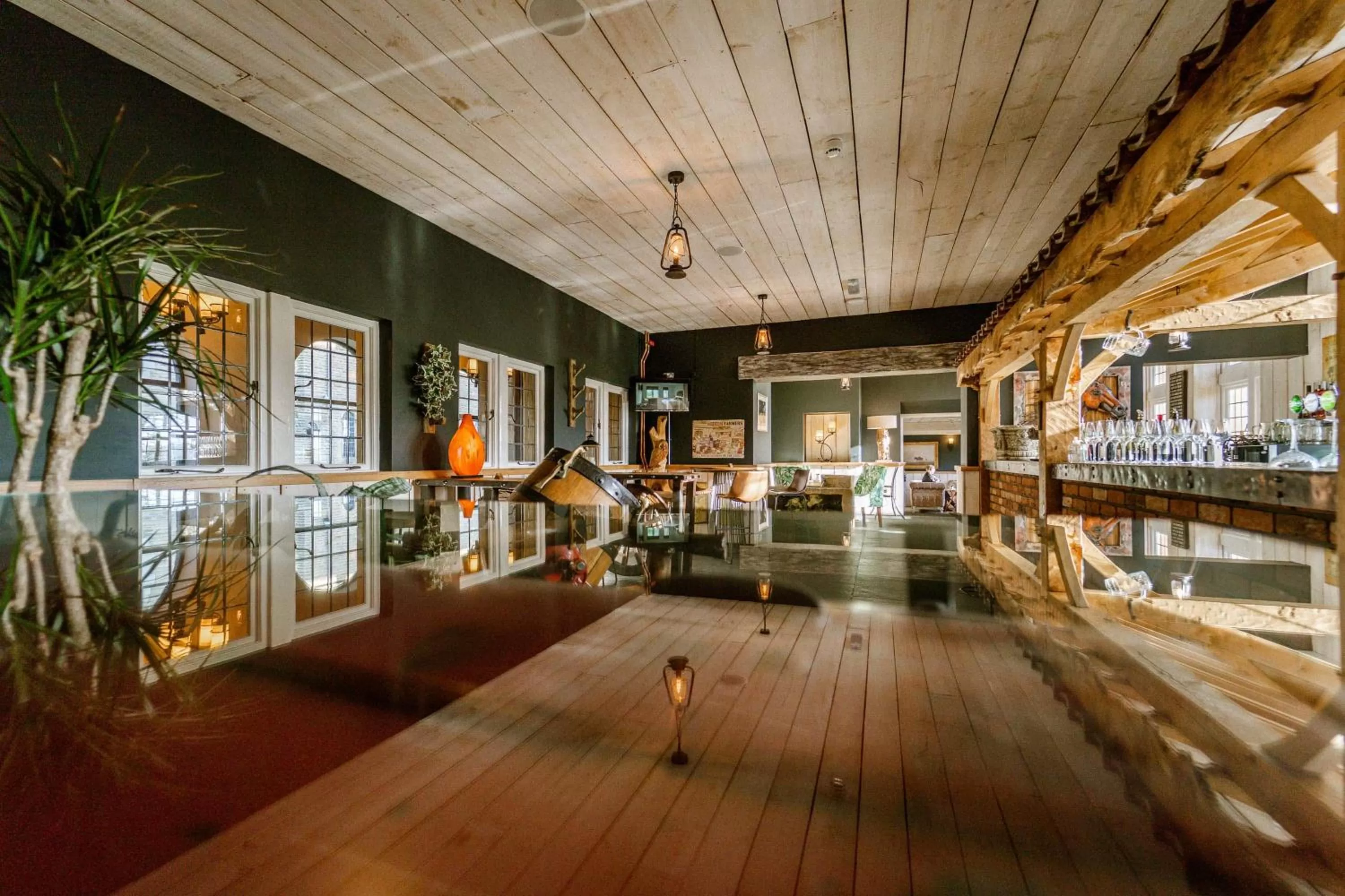 Restaurant/places to eat in Sneaton Castle