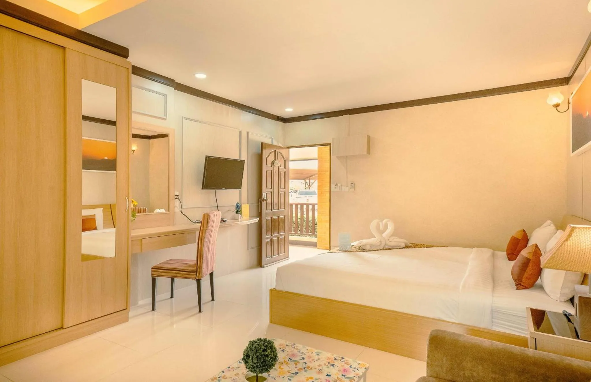 Photo of the whole room, Bed in AU Place Hotel