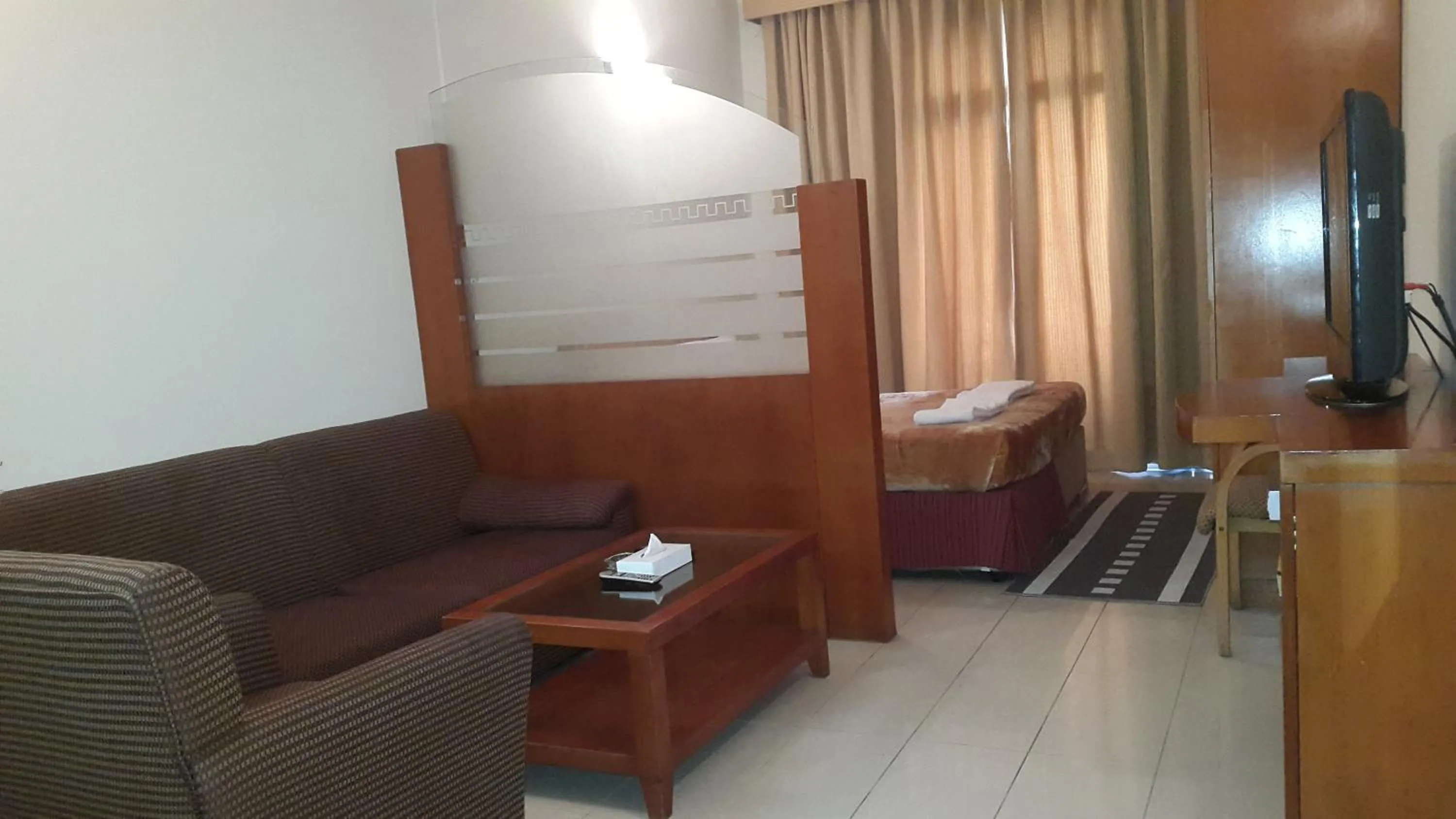 Photo of the whole room, Seating Area in AL Raien Hotel Apartment