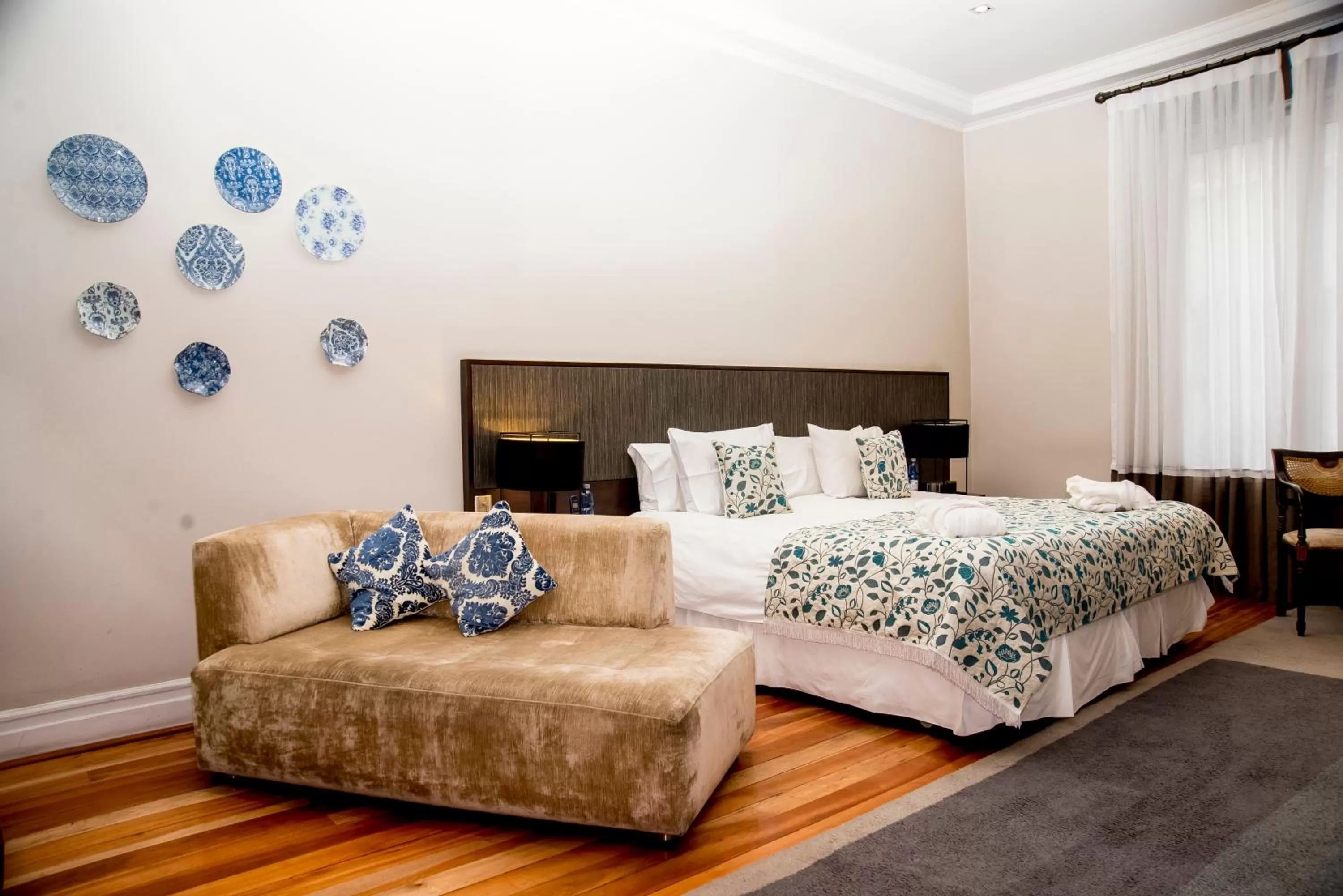 Photo of the whole room, Bed in Casa Bueras Boutique Hotel