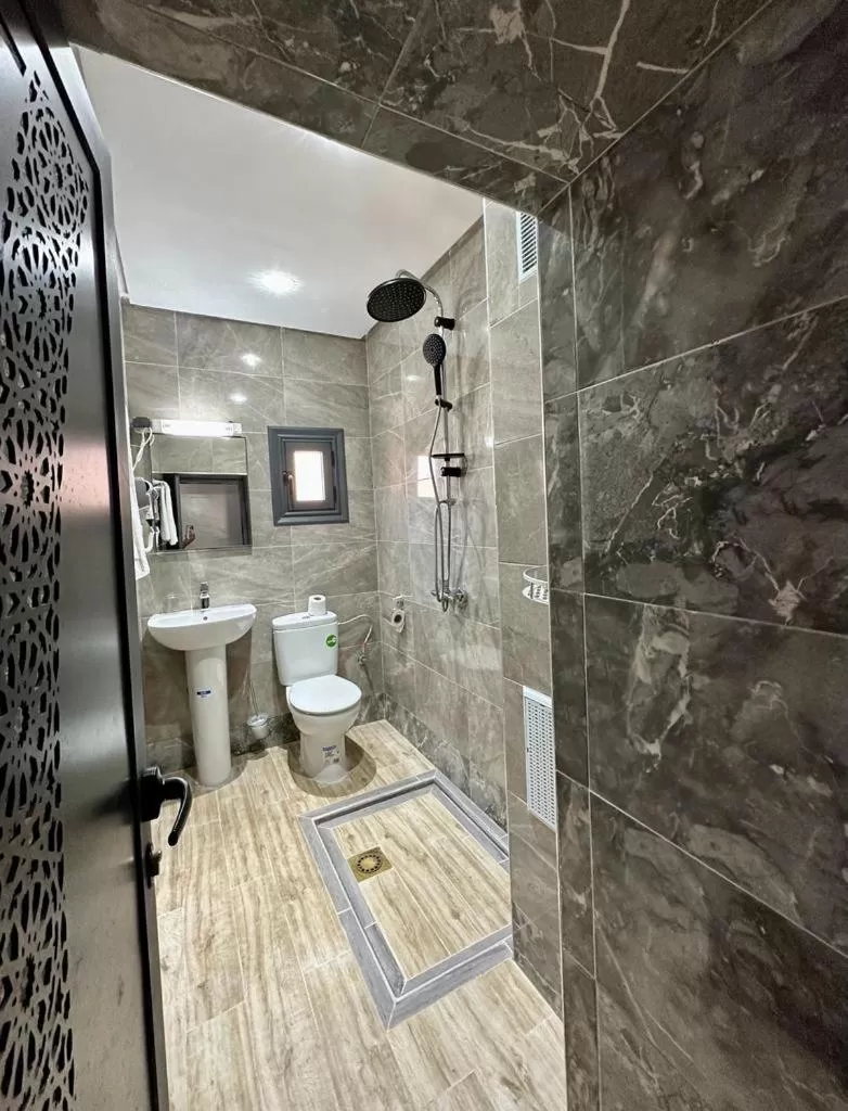 Bathroom in Hôtel Restaurant Zaghro