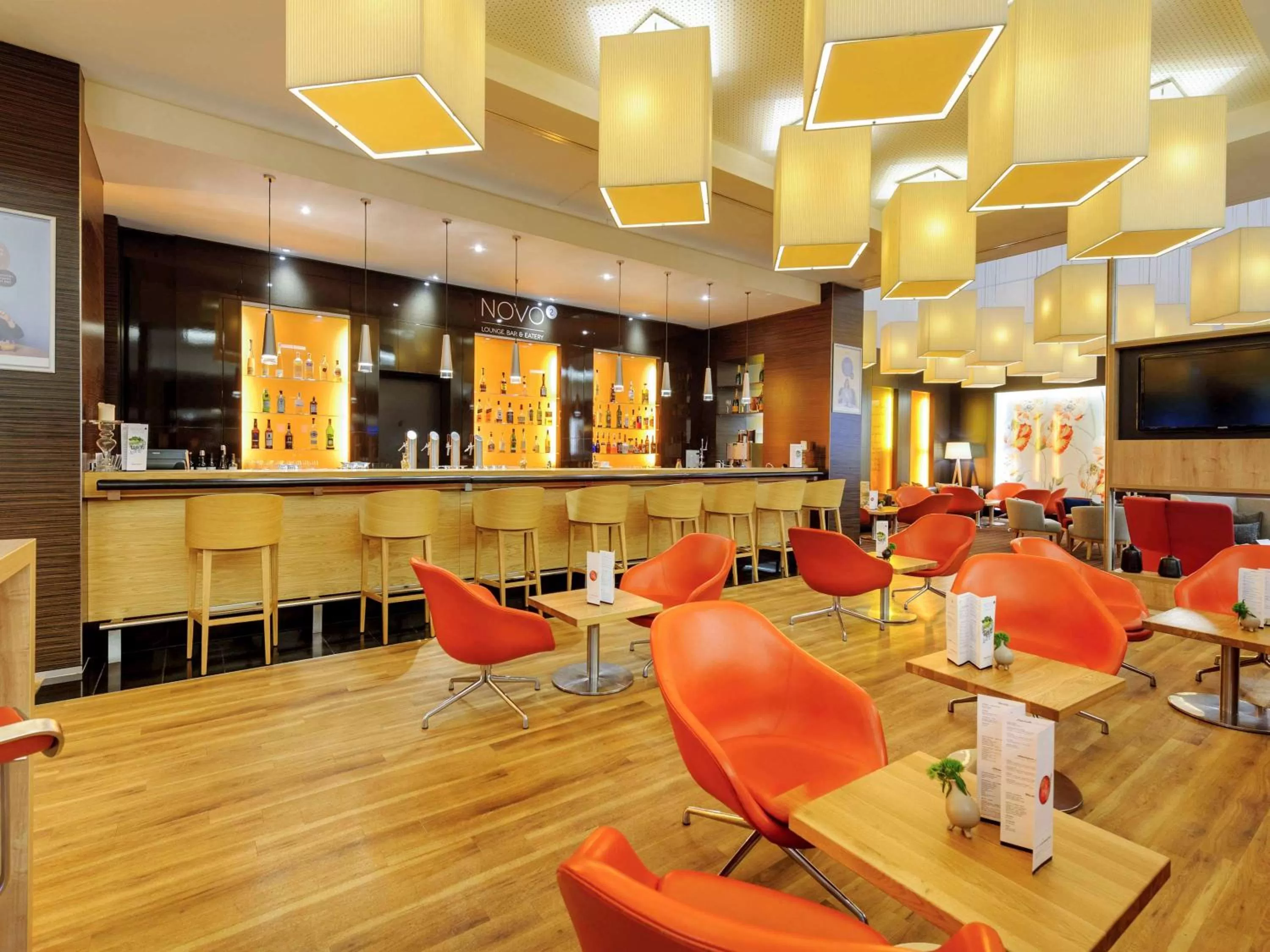 Lounge or bar in Novotel Berlin Am Tiergarten
