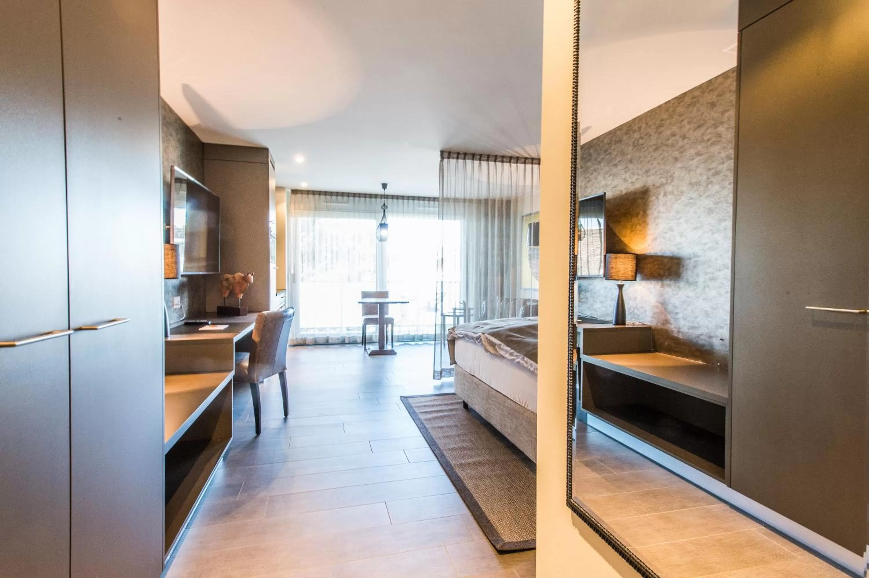 Photo of the whole room, Bed in Hotel My Way Zürich Wallisellen