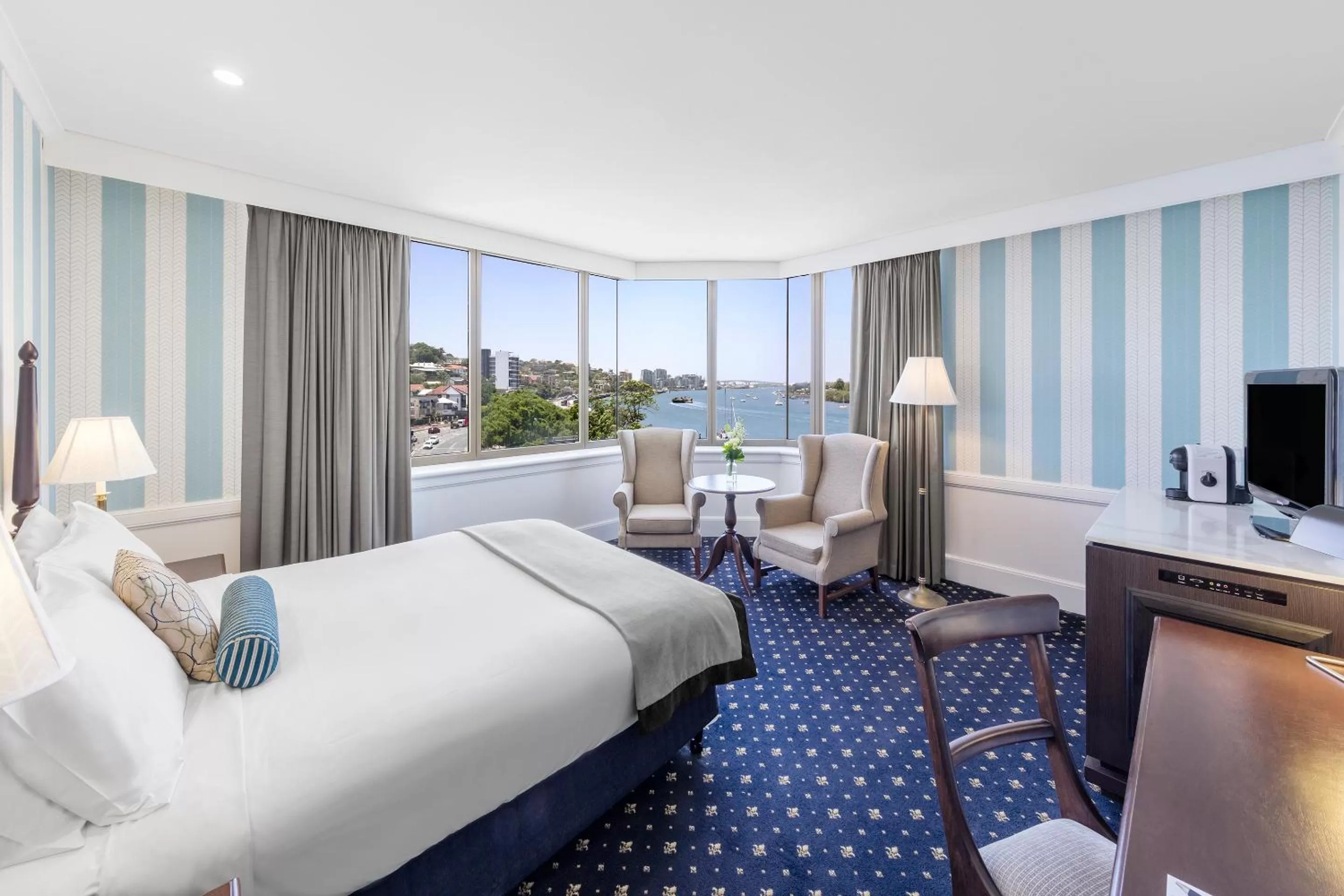 Photo of the whole room, Bed in View Brisbane