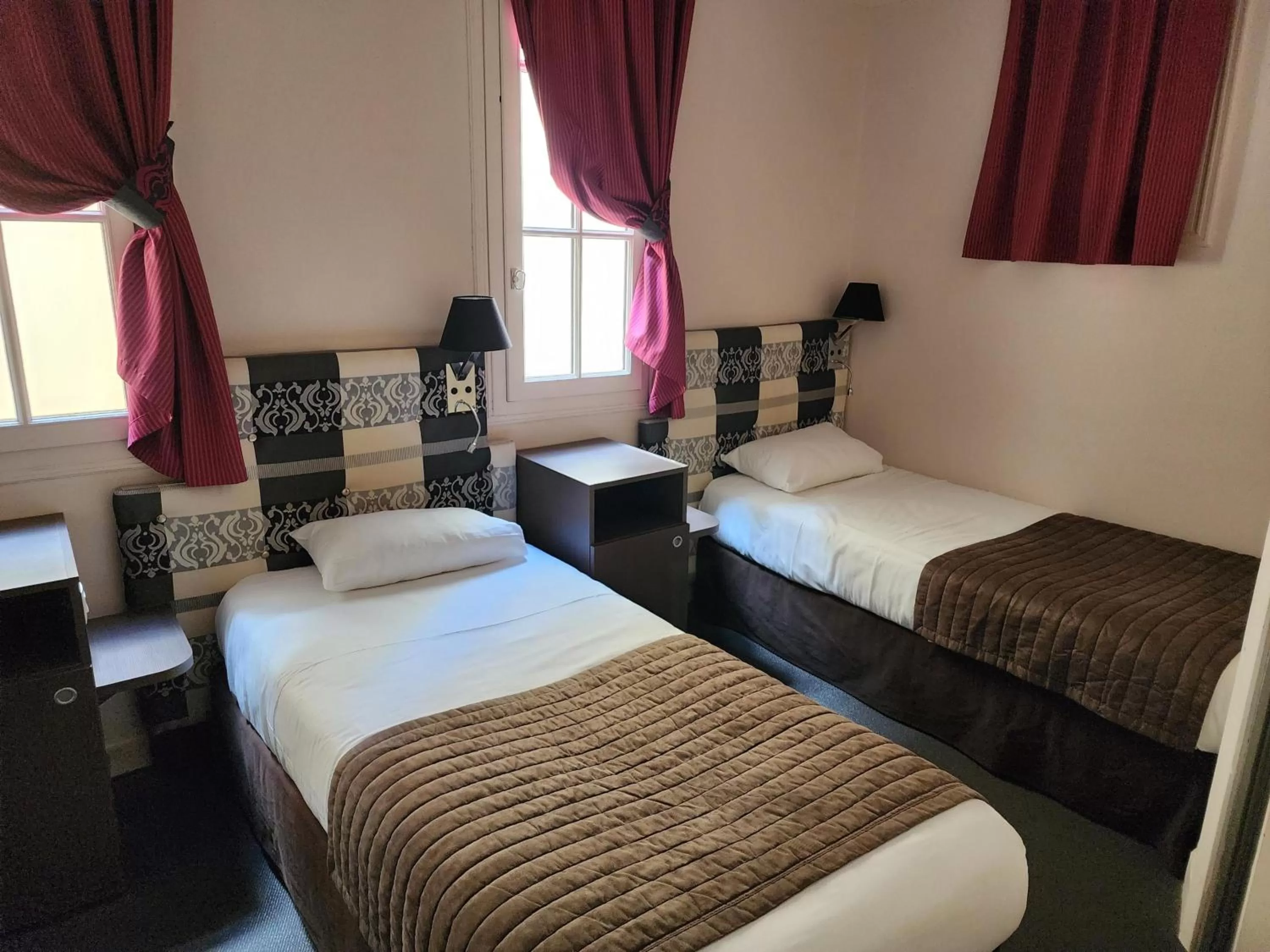 Bed in Hotel Des Bains