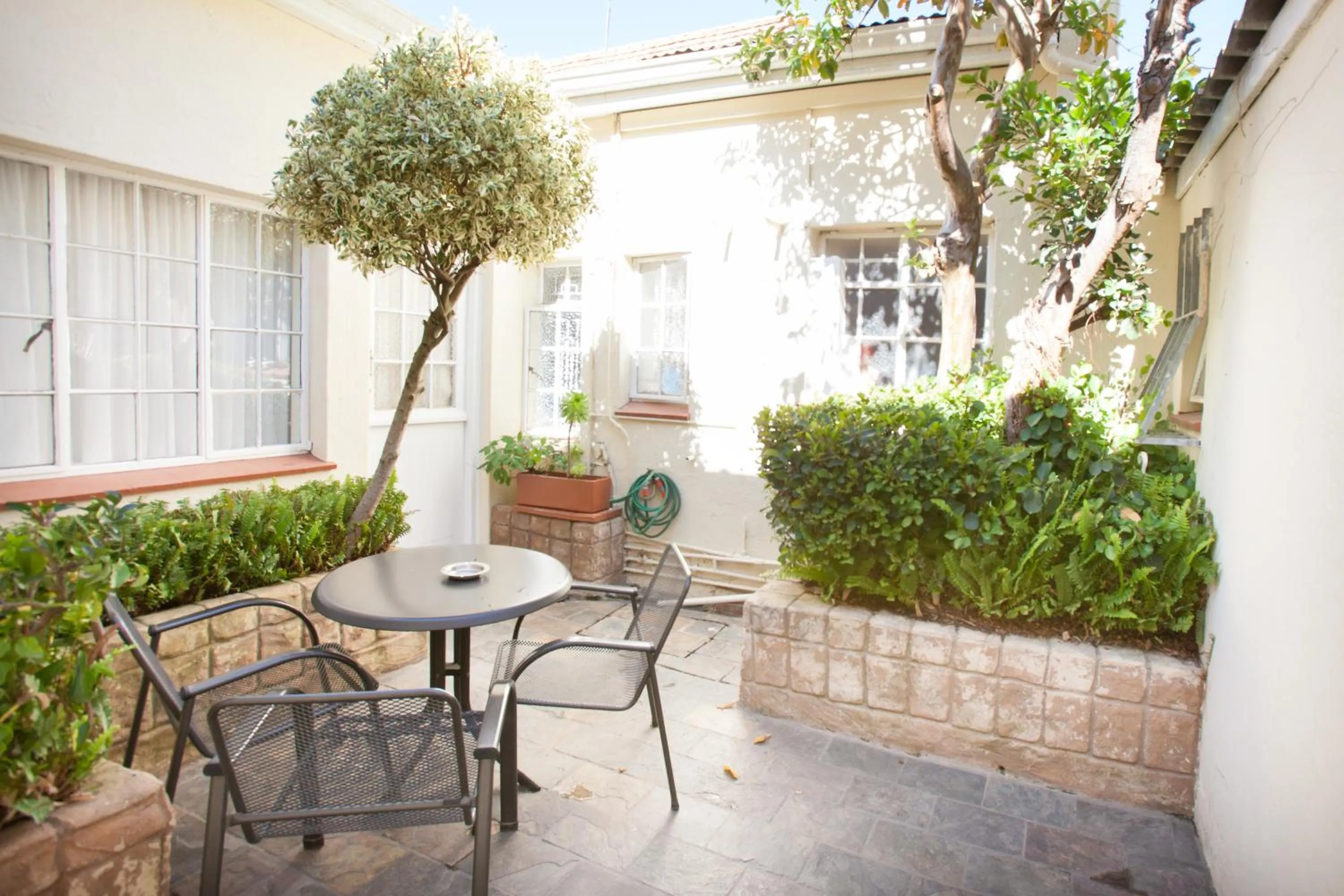 Patio in Brenwin Guest House
