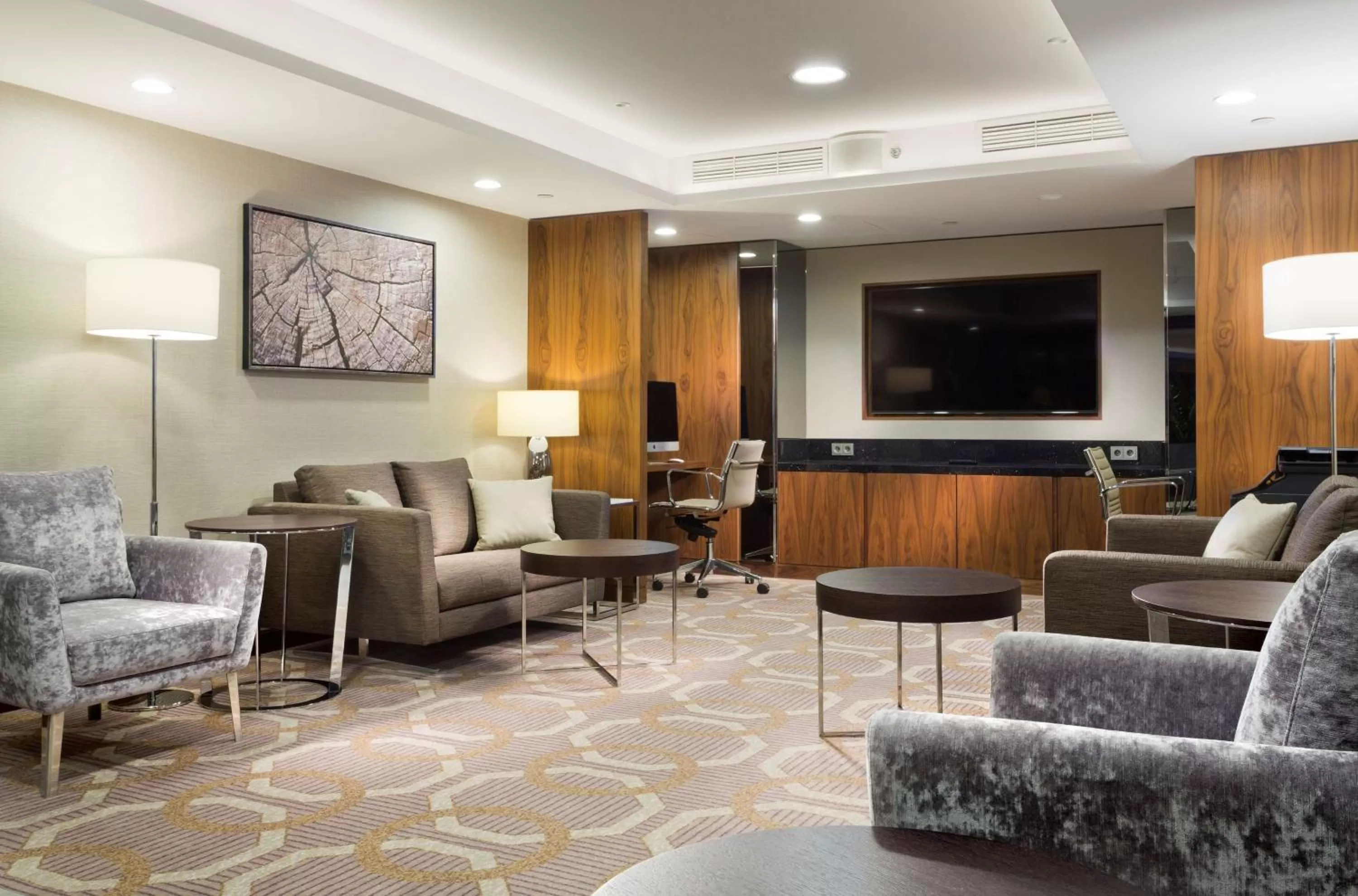 Bed in DoubleTree by Hilton Hotel & Conference Centre Warsaw