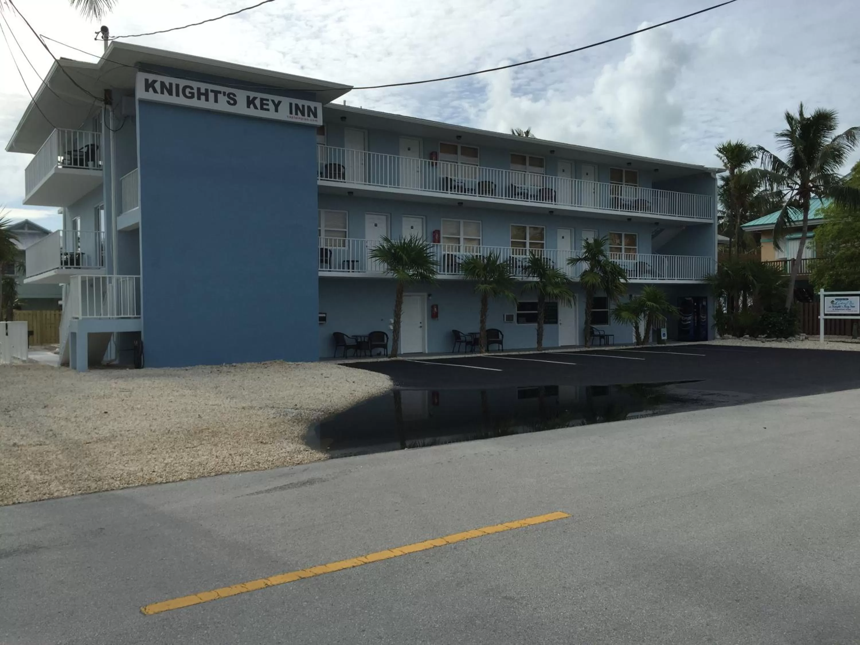 Property building in Knight's Key Suites