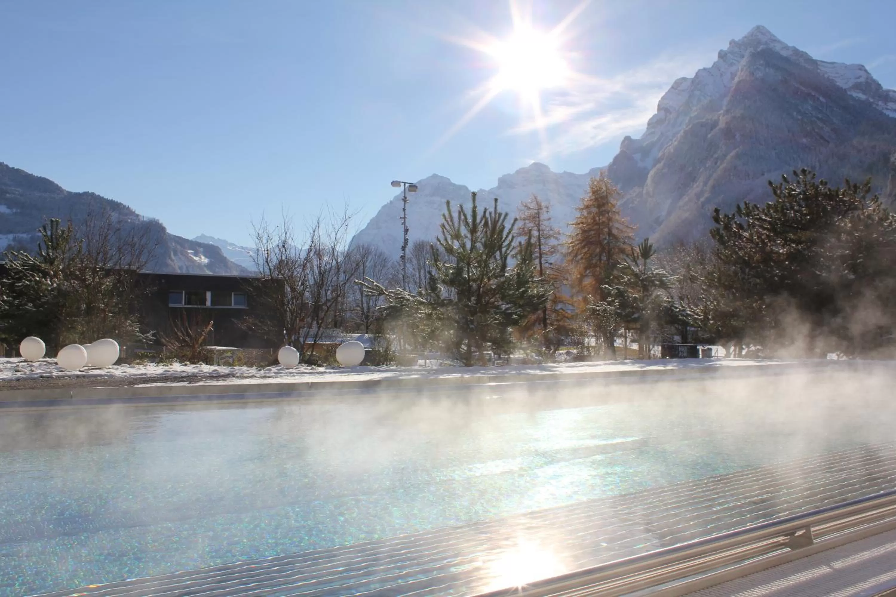 Swimming pool, Winter in lintharena ag