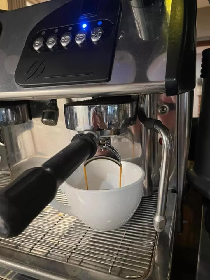 Coffee/tea facilities in The Ilchester Arms Hotel, Ilchester Somerset