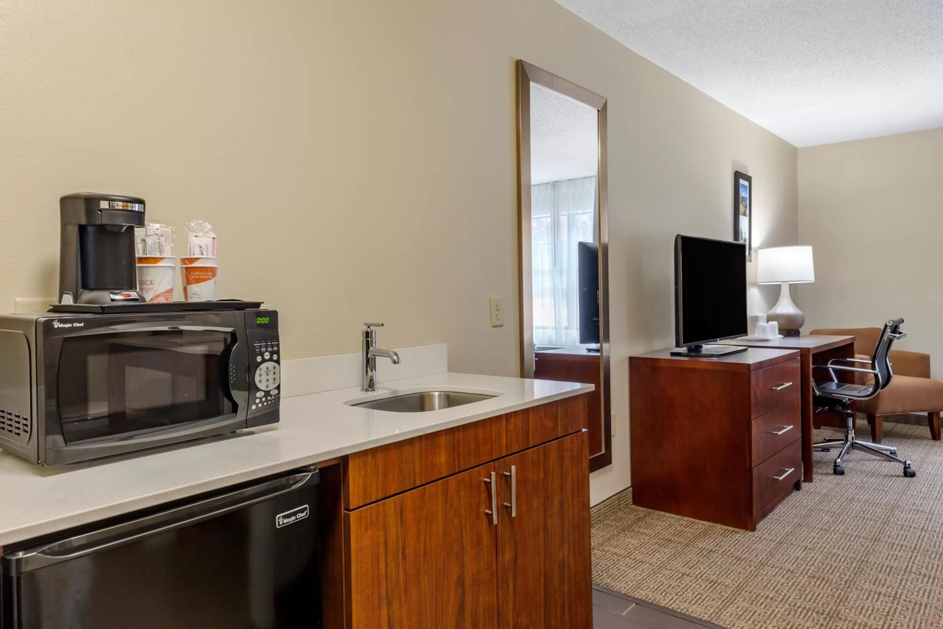 Kitchen or kitchenette in Comfort Inn Danvers - Boston North Shore